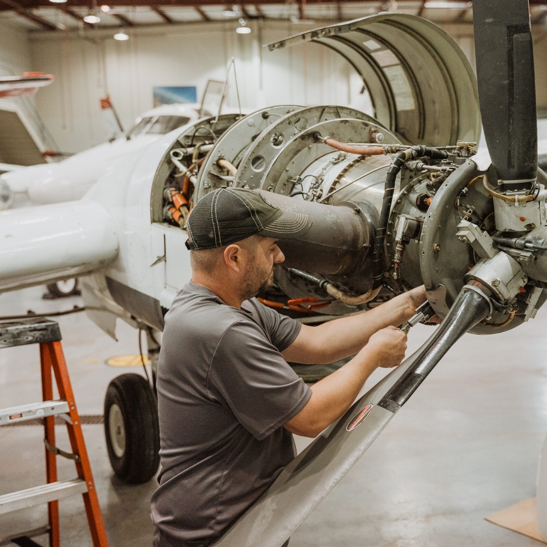 Dynamic - We are hiring Aircraft Mechanics at Dynamic Aviation! 🔧⚒️ ...