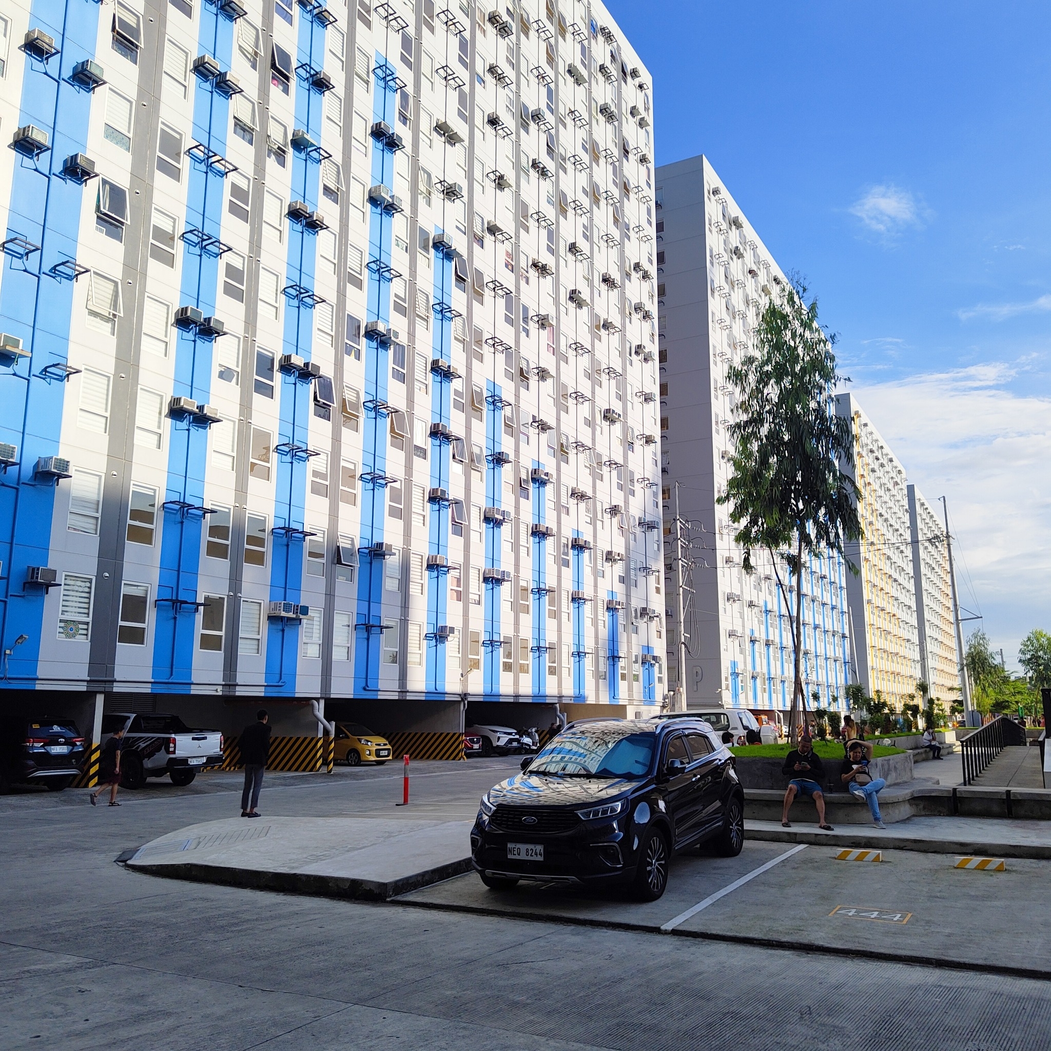 Urban - Pinakamurang Condo sa Quezon City Urban Deca Towers Cubao is a ...