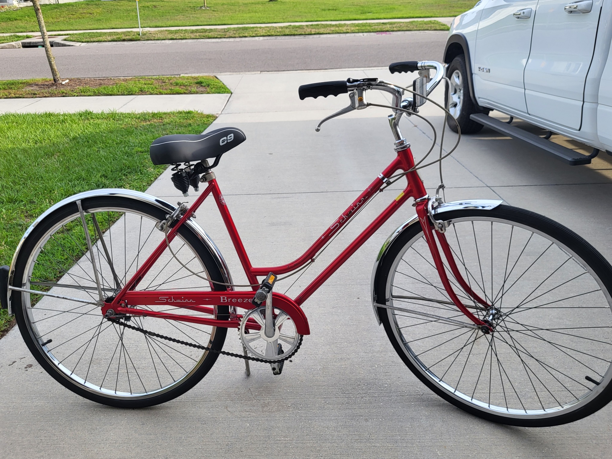 schwinn bicycle chicago 1972 Varsity Mens Bicycle, Serial No# FH029095, Built Mens Bike Join us in celebrating the