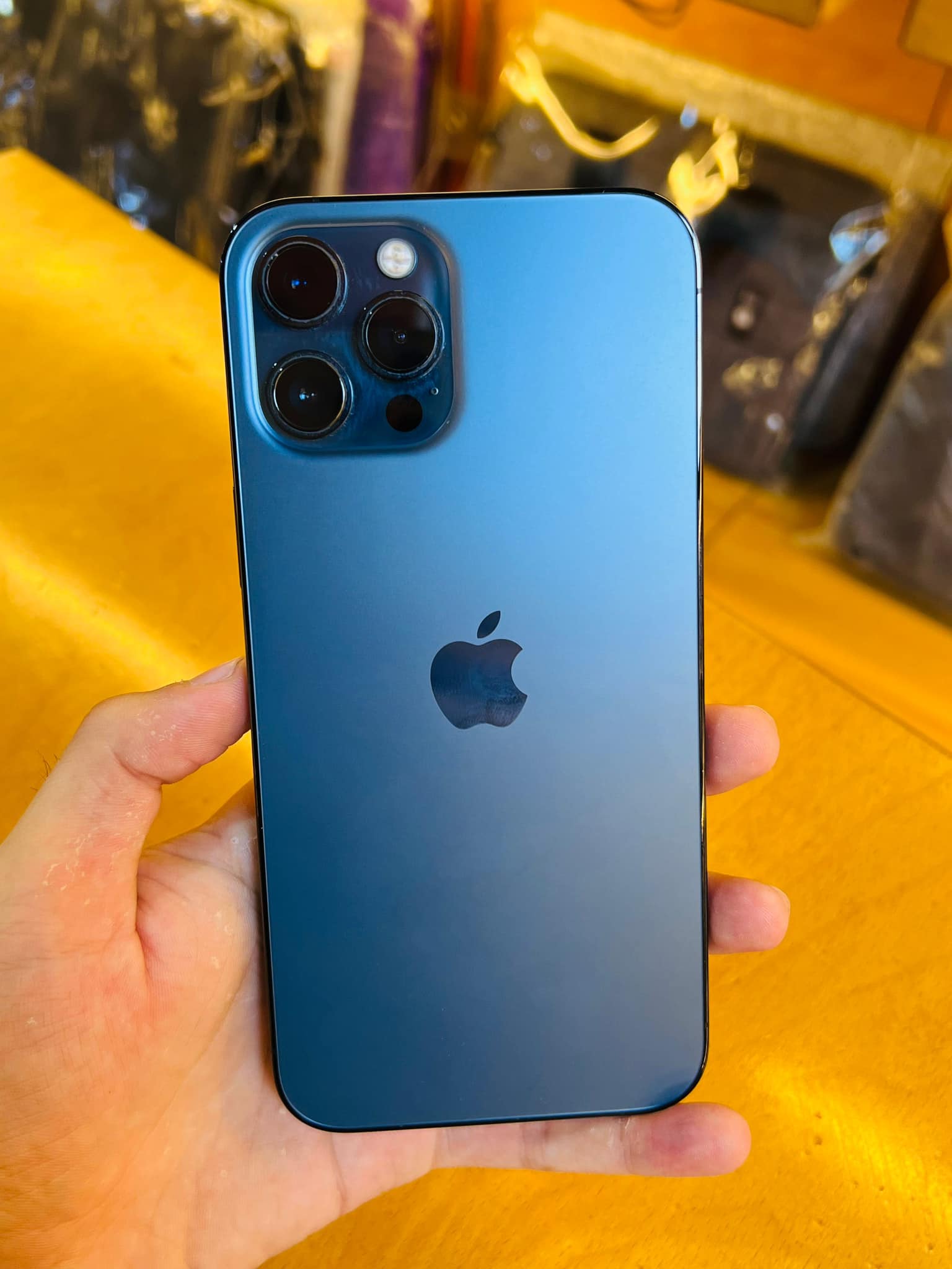 ✨Iphone 12 Pro Max 512GB ✨Price: Rs.77,000/- Only ✨Fully Fresh 