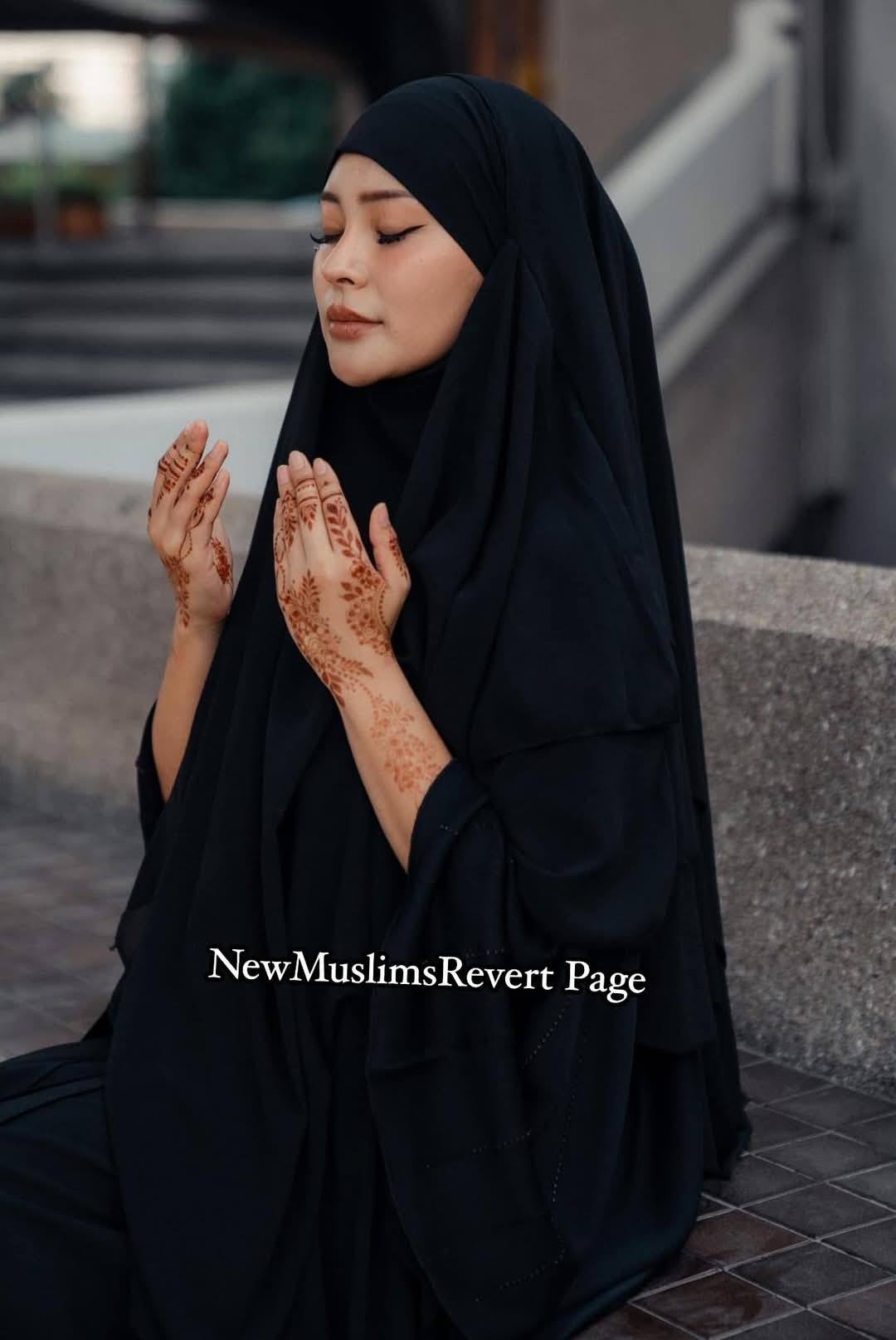 rae lil black blue dress Alhamdullilah 💕 Japanese 🇯🇵 Former Adult Star, Actress Converts To Islam. #Takbir Gotapati Jersey Dresses: The Ultimate Size:40 Short Jacket+34 Waist  Adjust 30to36)(Height: 5 4 to5 7 )(Neck 15.5-17)M