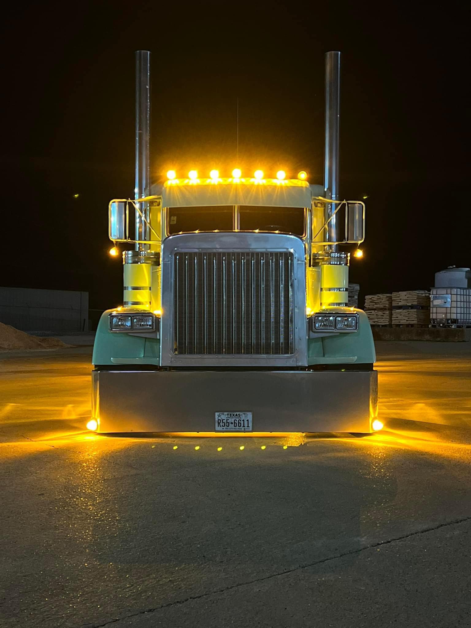 Texas Big Rigs - Brad Harminson 🥵🥵 Equipment Express Inc.... | Facebook