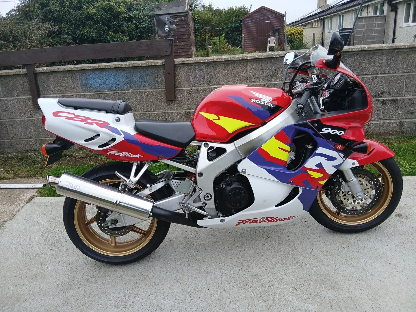 Check out this 1996 Honda CBR 900rr Fireblade 918, a stunning ride