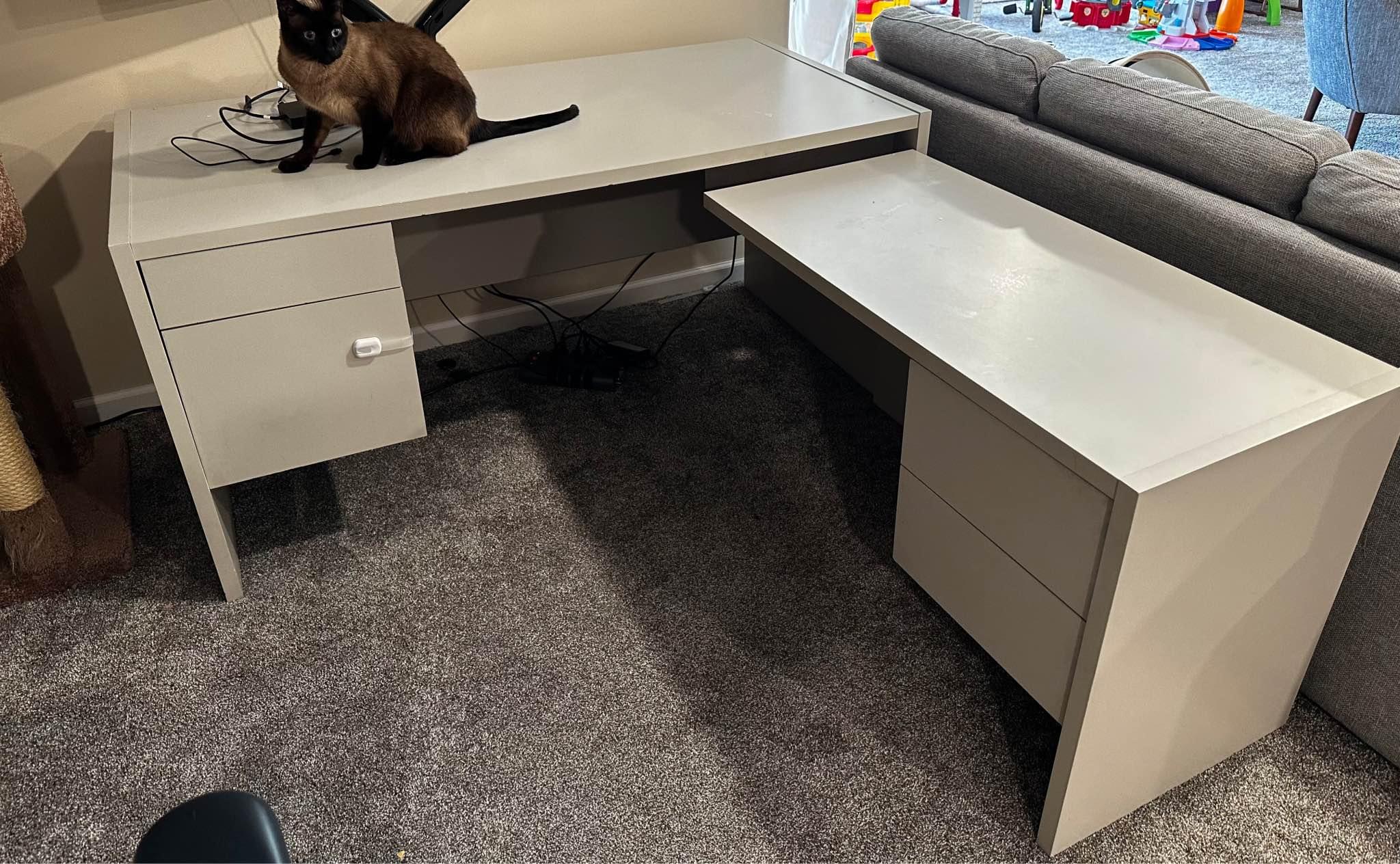 Desks for sale in Omaha, Nebraska Facebook Marketplace