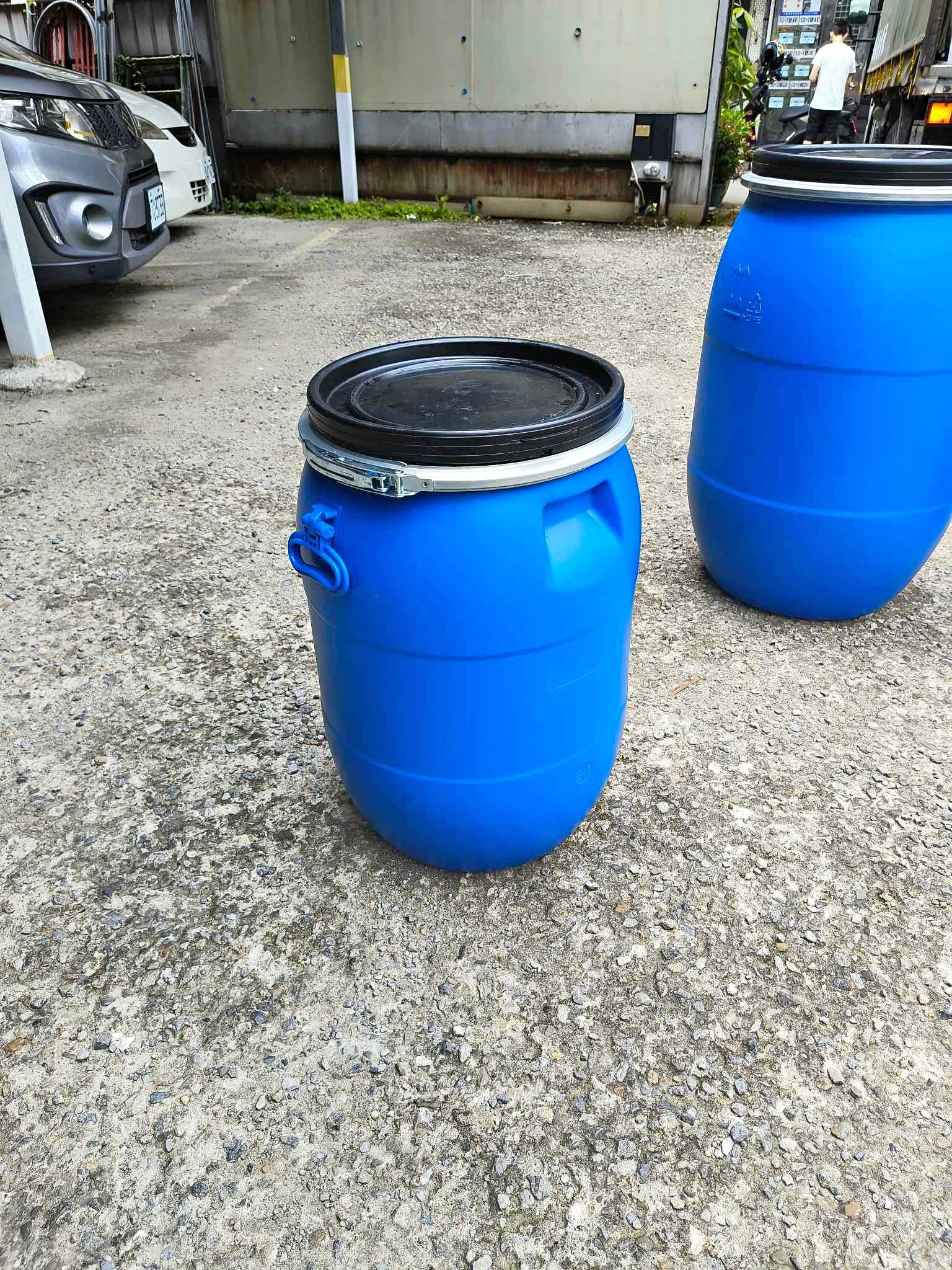 塑膠桶 - Water Storage & Rain Barrels - New Taipei City | Facebook ...
