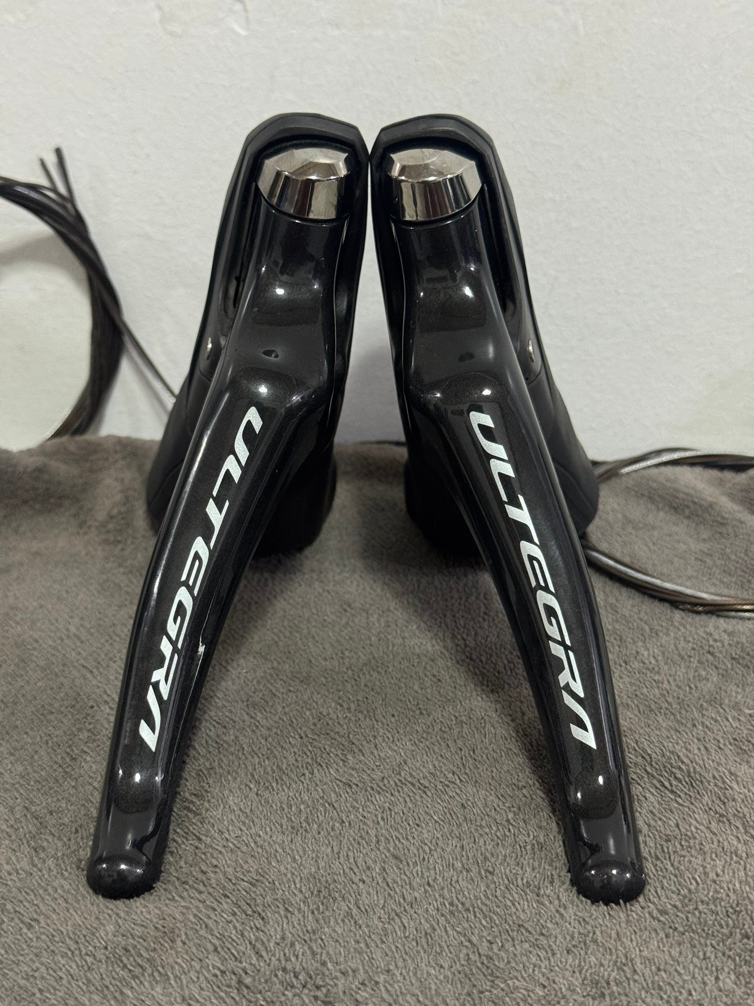 Shimano Ultegra R8000 STI 2x11 rim brake for sale