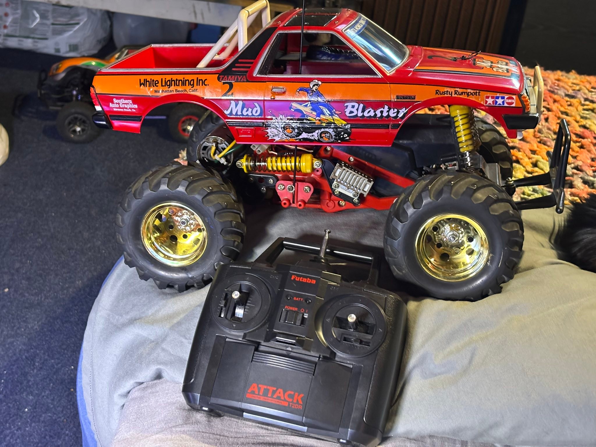 Restoring a 1989 Tamiya Mud Blaster RC Truck