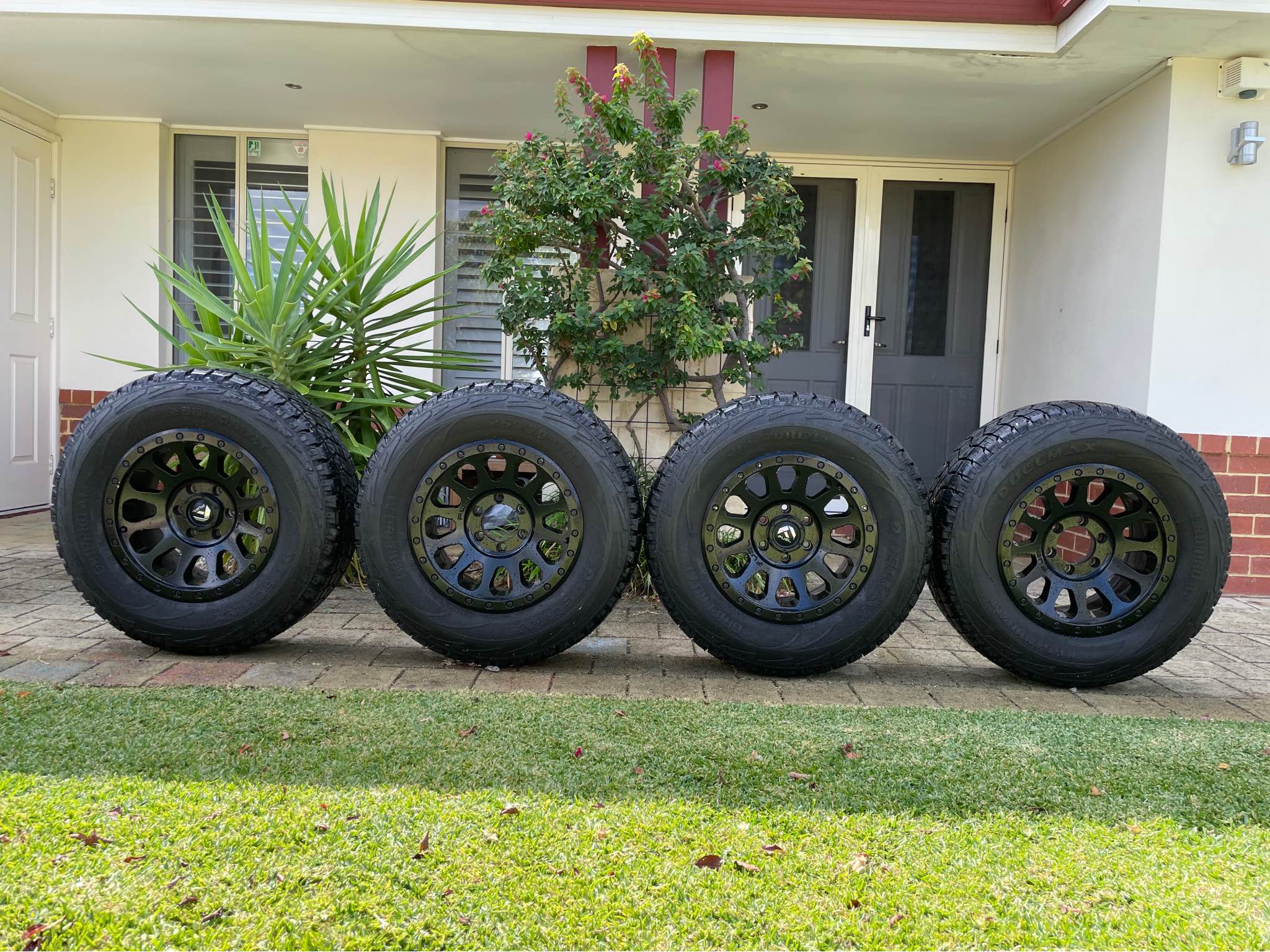 4WD WHEELS FUEL RIMS WITH NEAR NEW TYRES - Car Wheels, Tires & Parts ...
