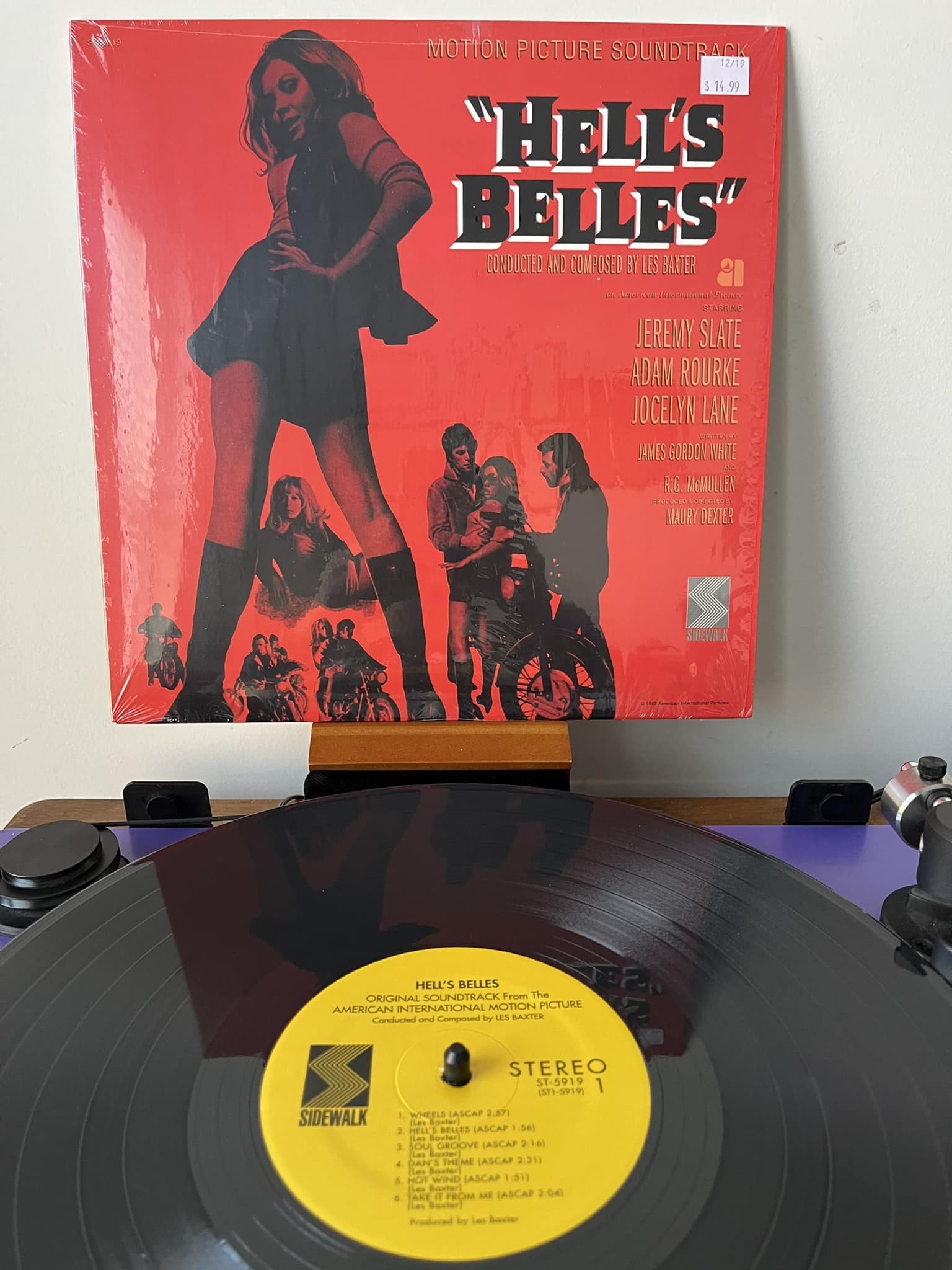 2021 reissue of 1969 soundtrack. Bunch of Les Baxter songs. Groovy