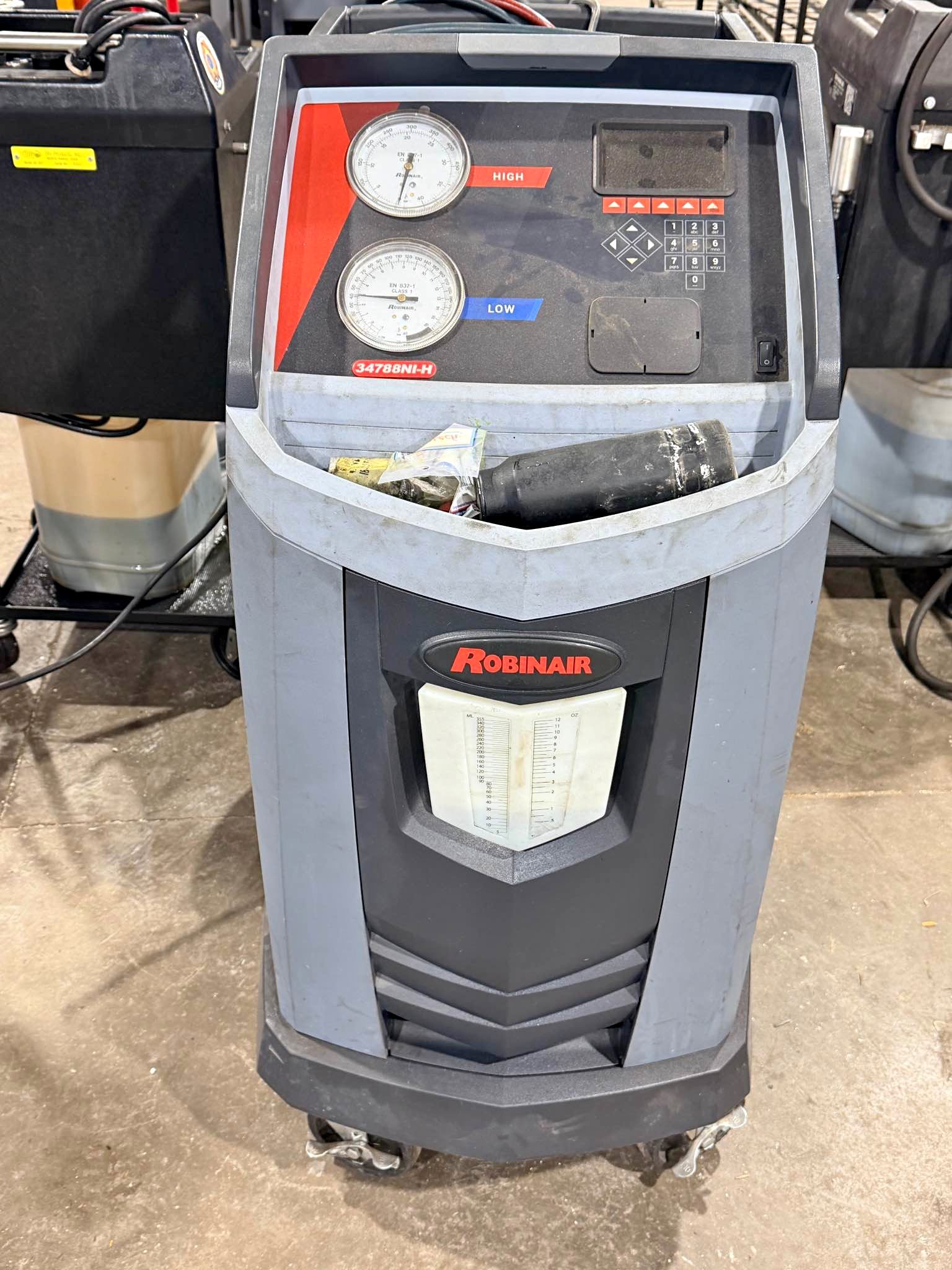 Robinair R134a A/C Recovery & Recharge Machine - Refrigerant Included ...