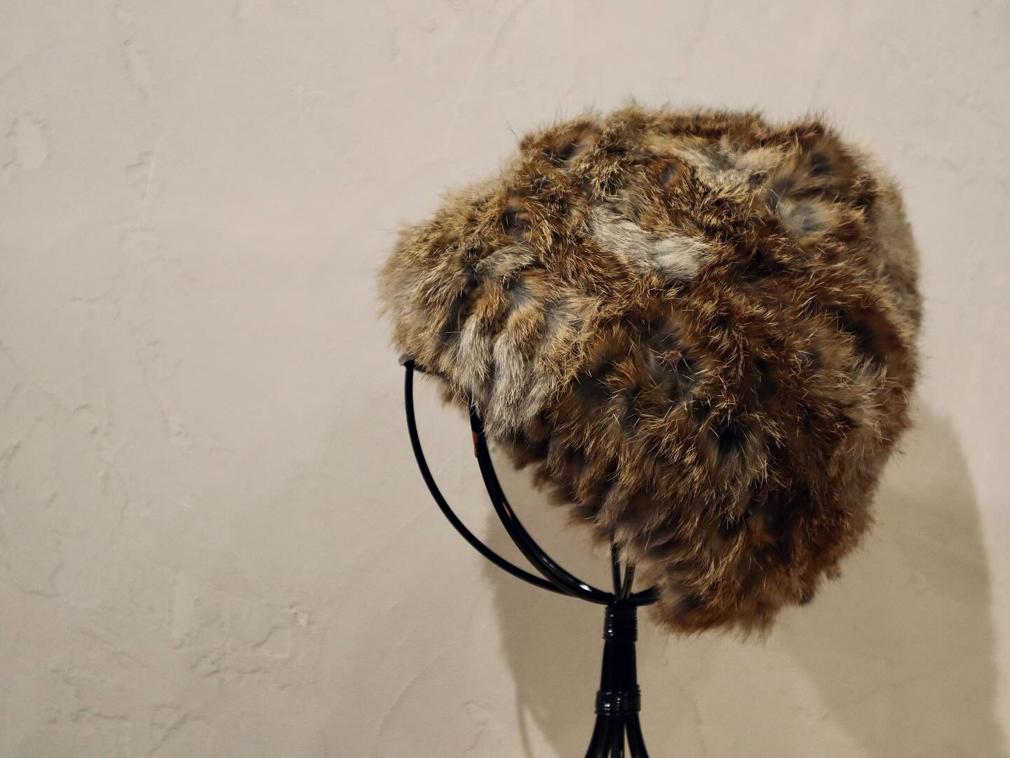 RABBIT FUR WATCH】 表地にラビットファーを100%使用したニットワッチ 