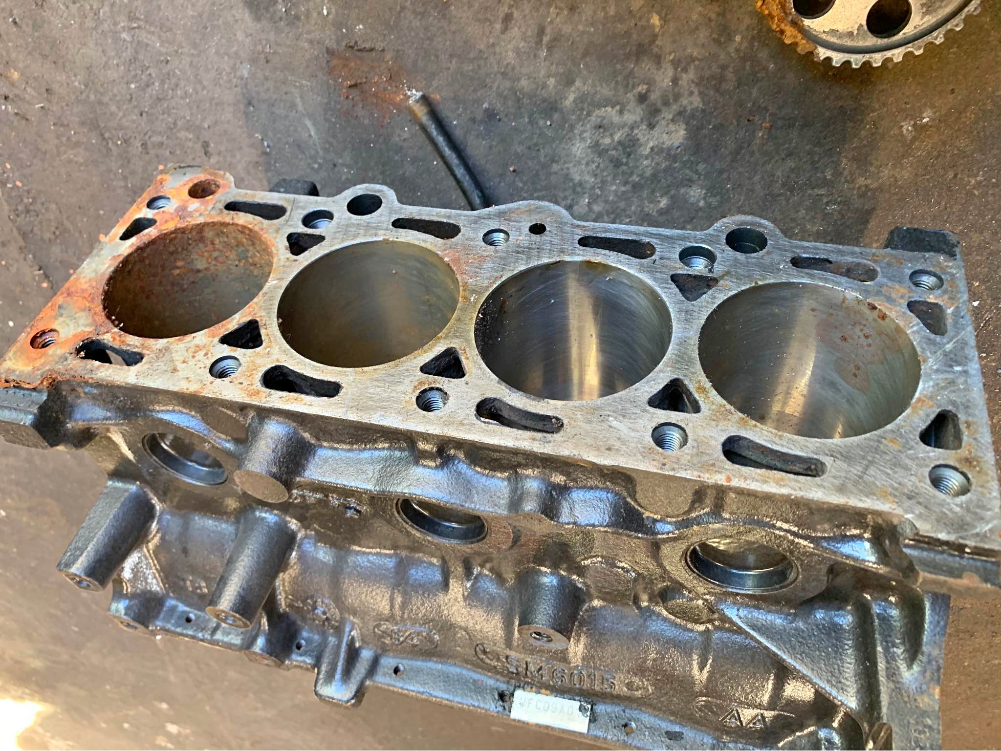Ford CVH engine block and parts - Car Engines & Engine Parts - Holtby ...
