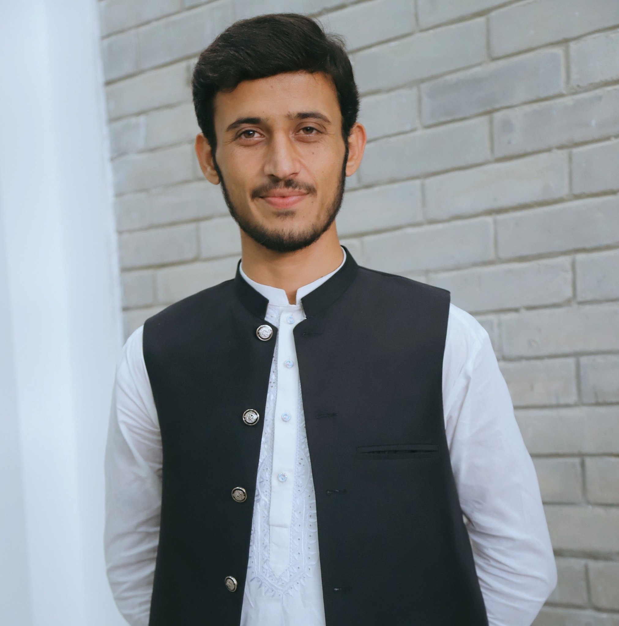 Tàhir Khan