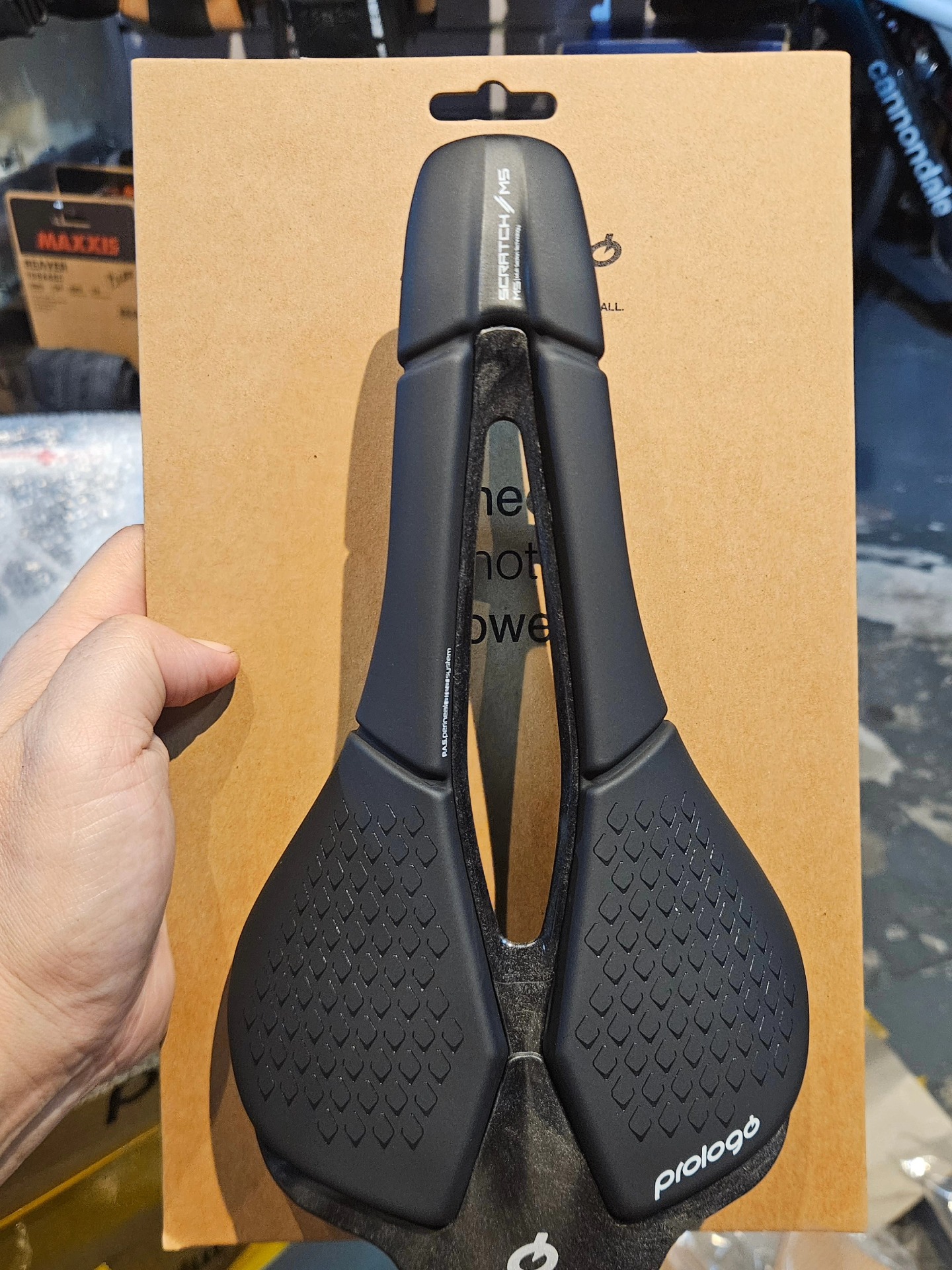 PROLOGO SADDLES Scratch M5 Pas tirox 140 Scratch M5 Pas Agx 