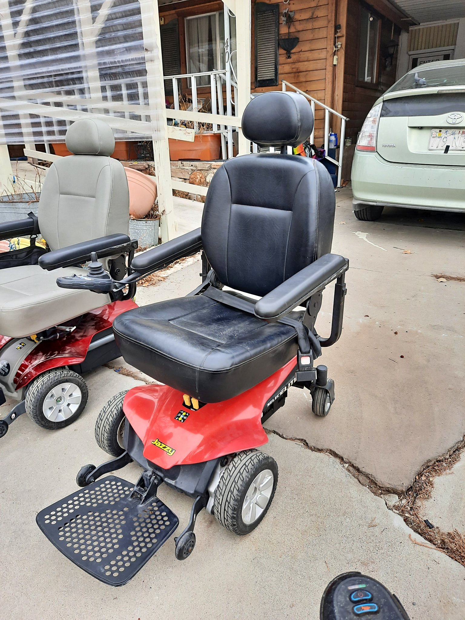 1 EA JAZZY SCOOTER MODEL 600, 1 RED WITH BLACK SEAT - Mobility Scooters ...