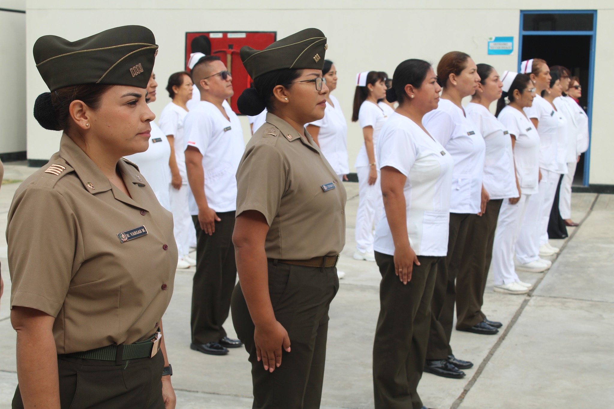 📢 VISITA DE COMANDO AL... - Comando de Salud del Ejército