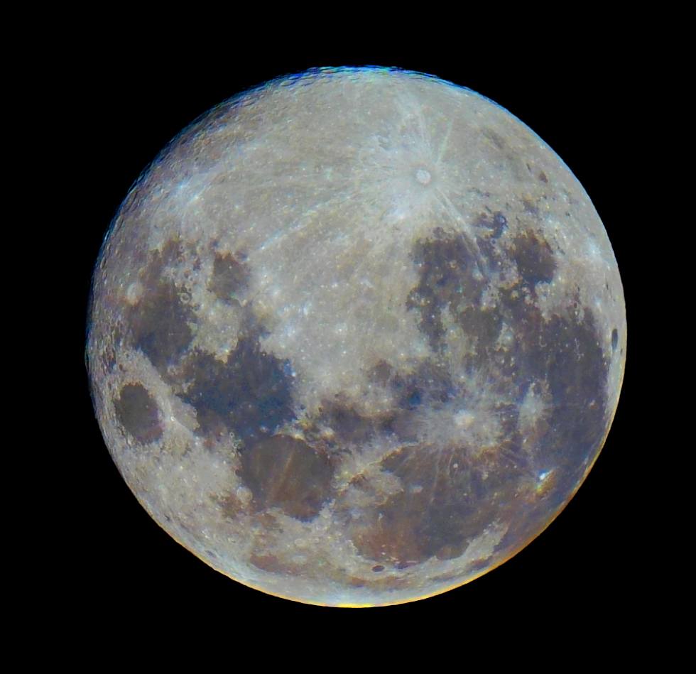 Full Moon of 15.1.2025 from 0:16 a.m.in usual colour and in