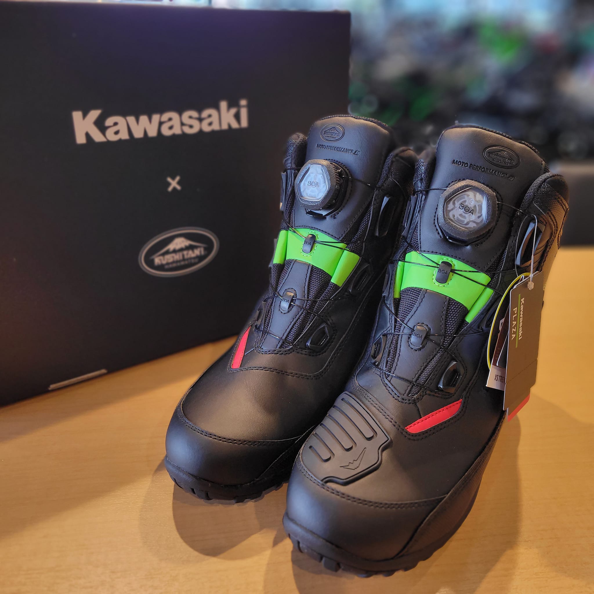 クシタニ KUSHITANI K-4575 アドーネシューズ 28cm 黒 クシタニ アドー 
