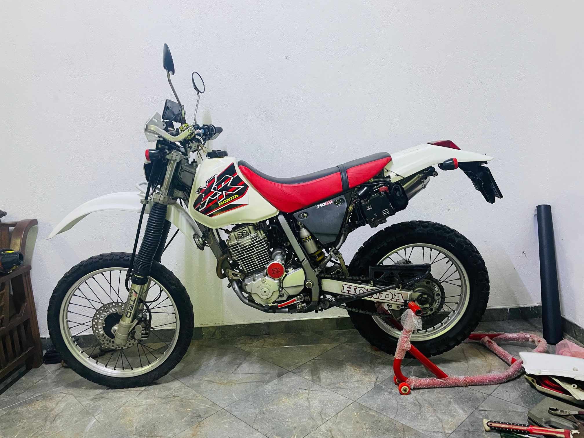 XL125シート　XL250S VMX XLR250 XR250 HONDA バイク XL125シート XL250S VMX XLR250 XR250 HONDA