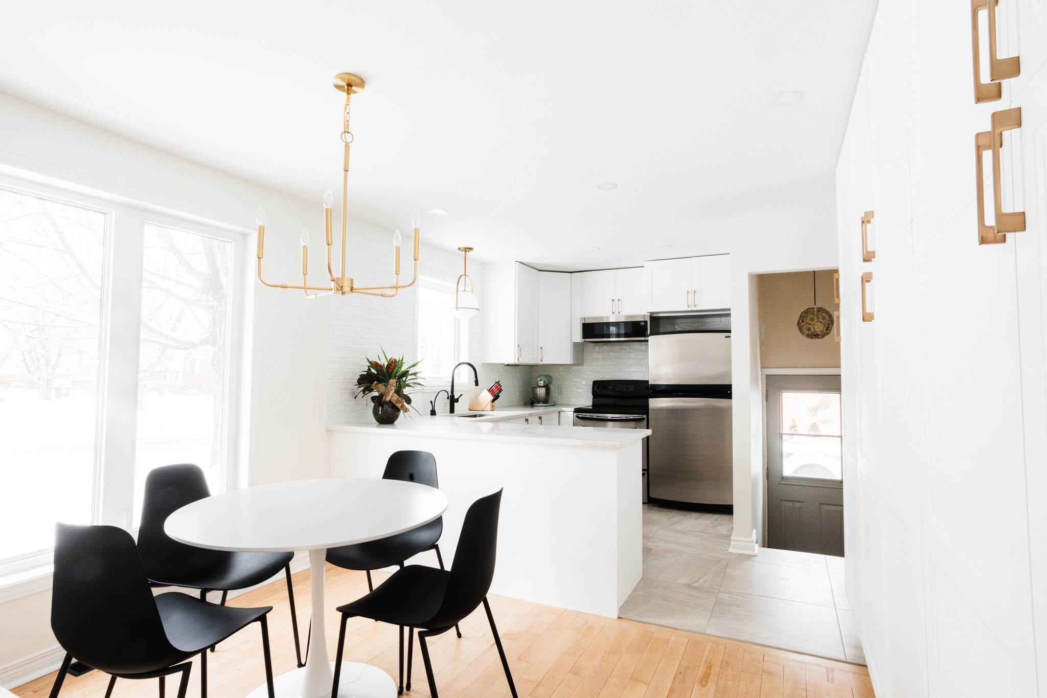 Dahlia Contracting & Design Inc.