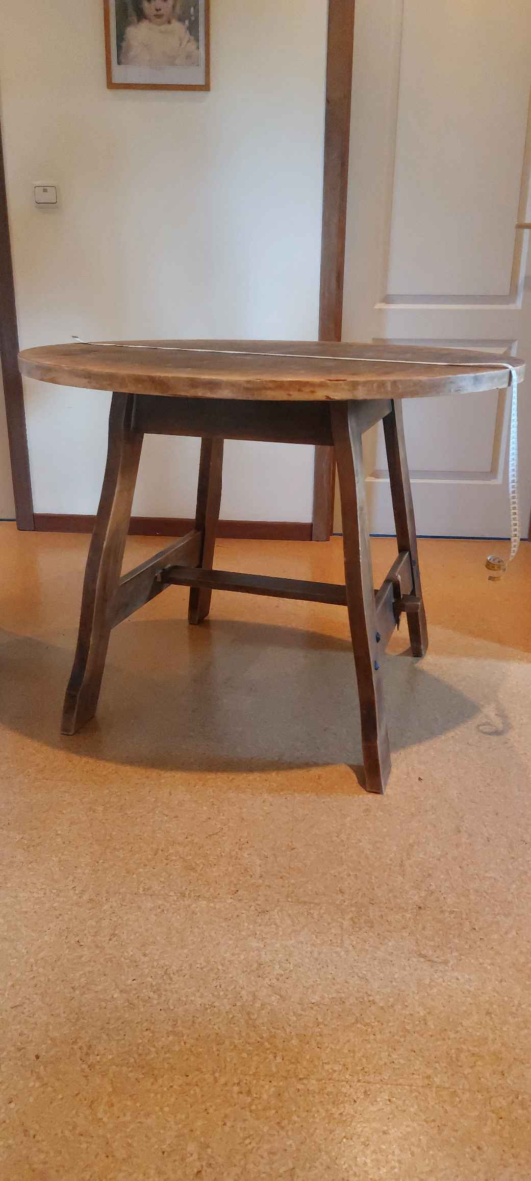 Table ronde en bois. (1m diamètre) - Coffee Tables - Namur | Facebook ...