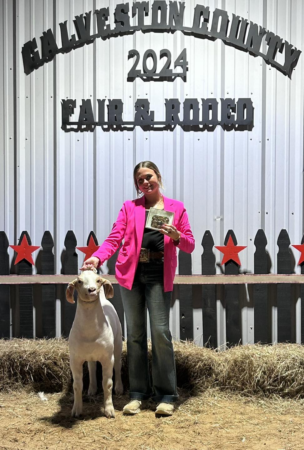 24 Show Goats - Congratulations to Kate Henry on her Class...
