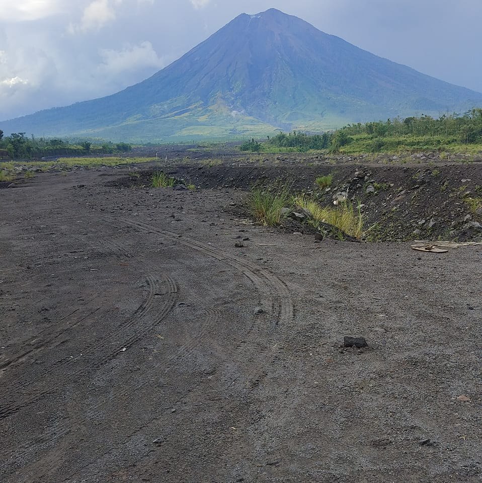 Pasir lumajang batu pondasi koral batah merah