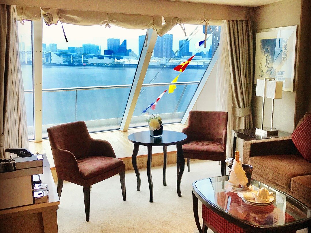 窓から海越しに望む街の景色は、開放感たっぷり。... - コスタクルーズ ジャパン / Costa Cruise Japan | Facebook