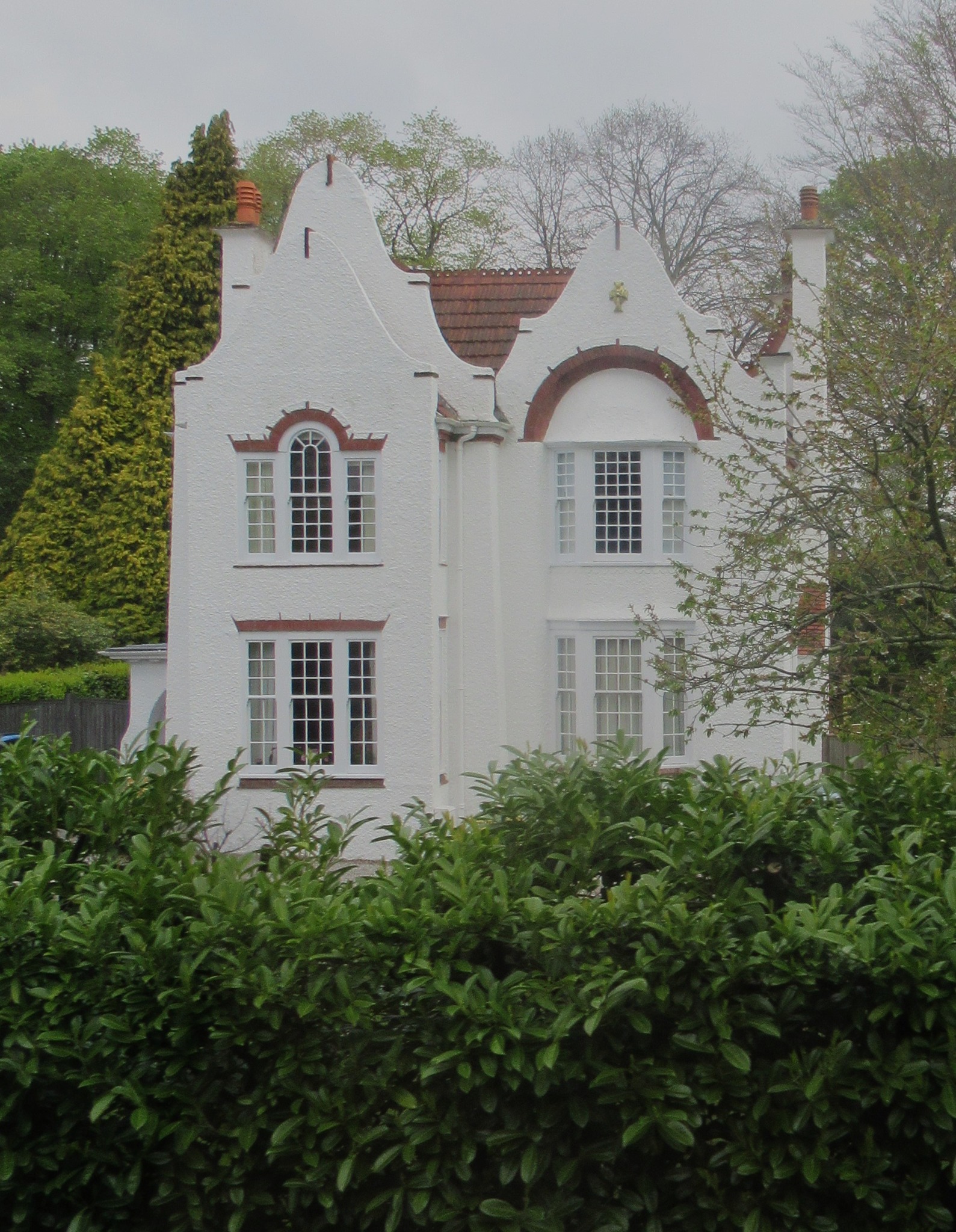 ハンドサム　2個セット Dutch-style house in 100 South between 13th and 12th East?