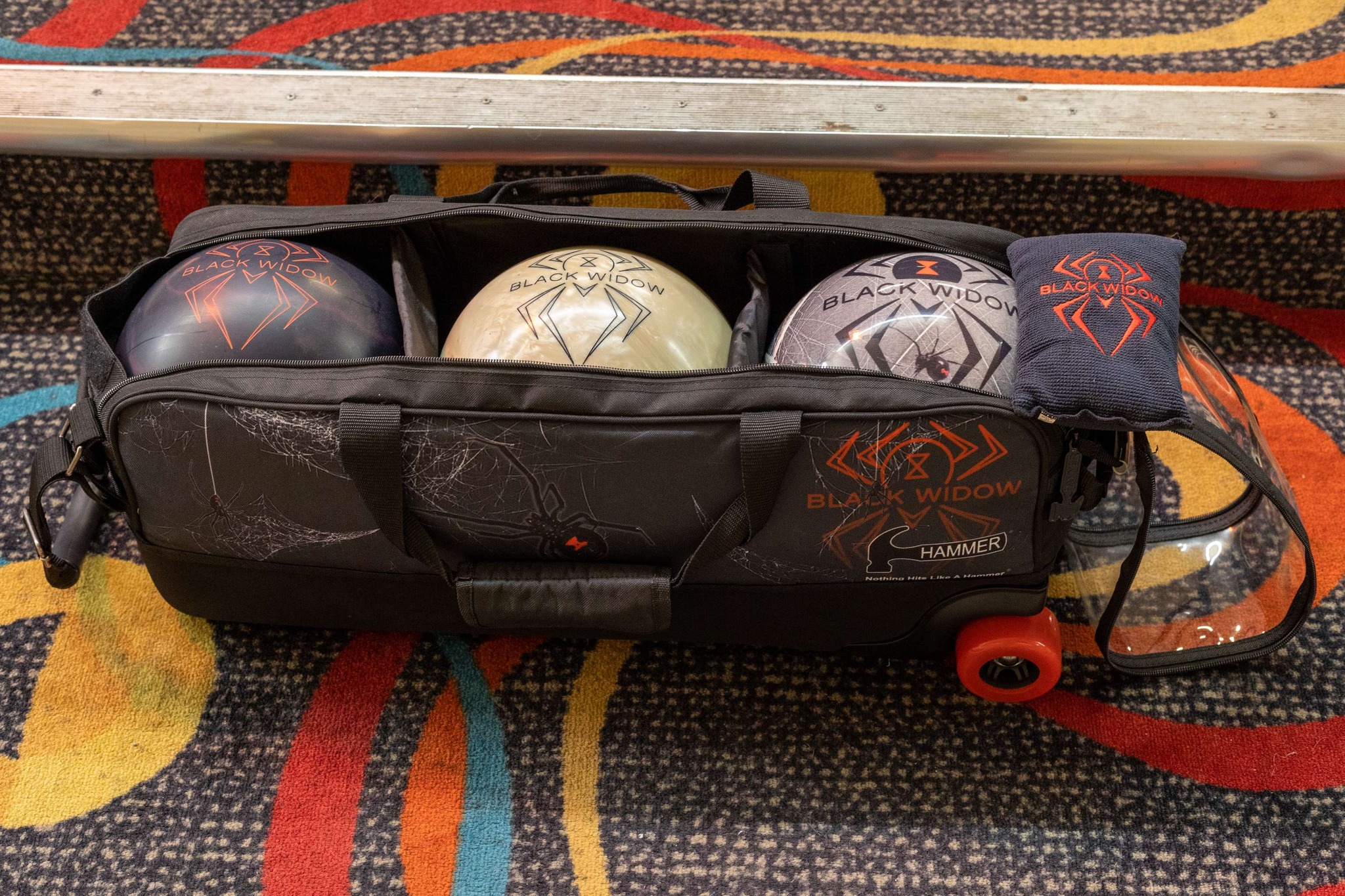 Black. Gold. Back-end BITE!🕷🔨 #NothingHitsLikeAHammer #HammerBowling