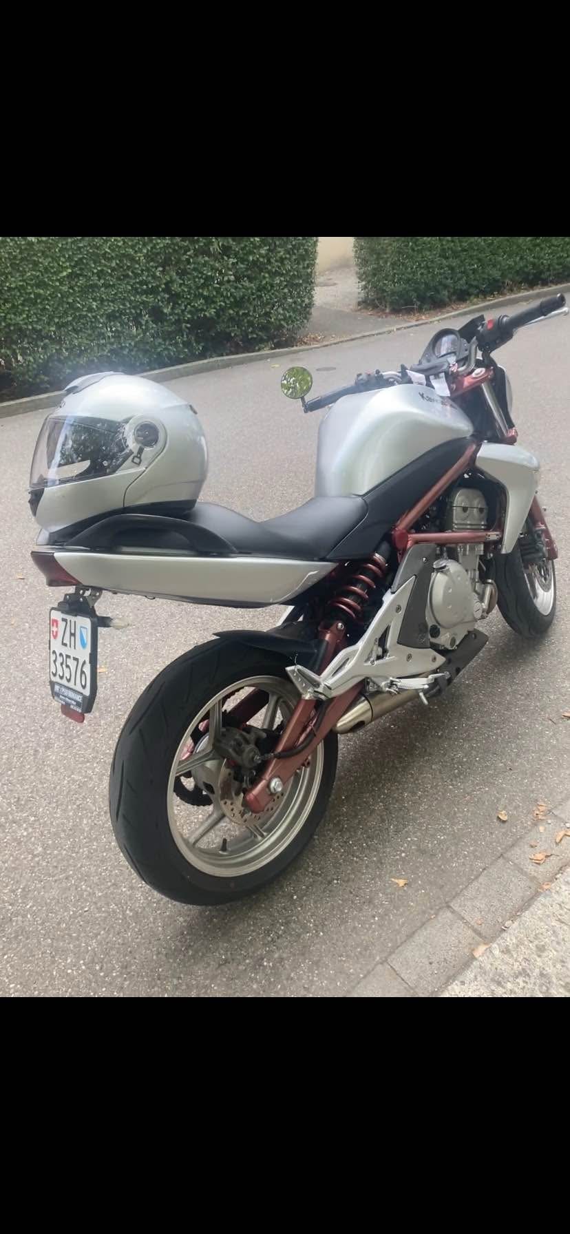 Kawasaki er6n 2006 650cc 25 kw