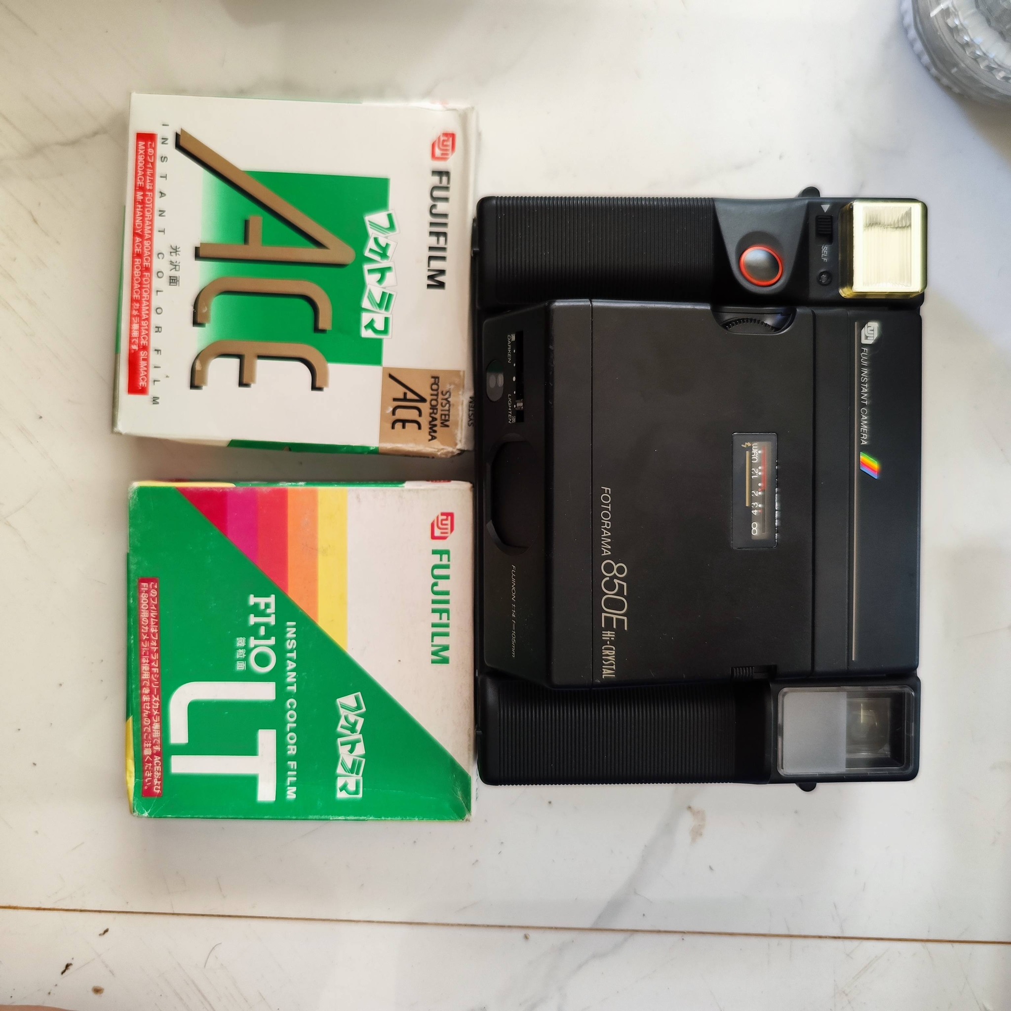? Máy Polaroid chụp lấy liền Fuji Instant Fotorama 850E Hi 