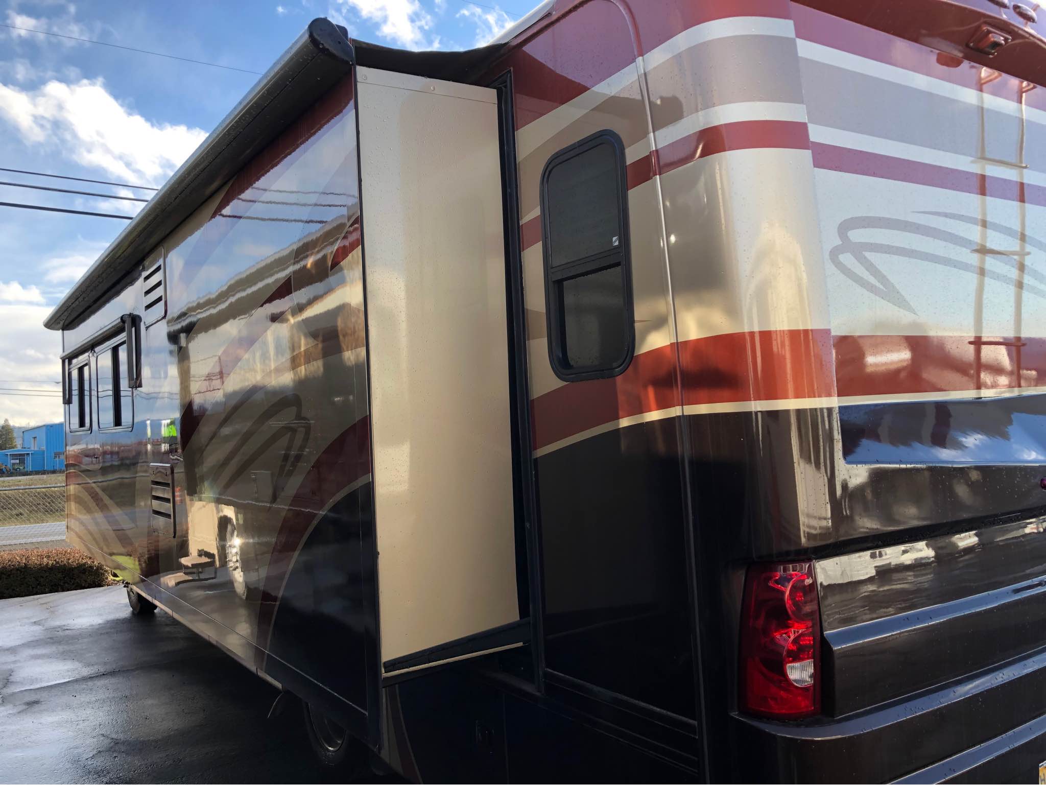 2010 Monaco Monarch Motorhome - RVs & Campers - Medford, Oregon ...