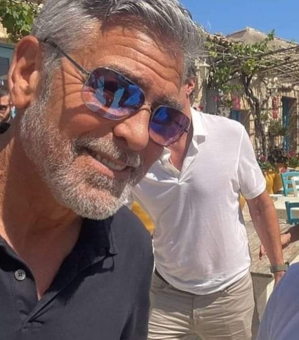 Sicilia Live - GEORGE CLOONEY IN VACANZA IN SICILIA Il...