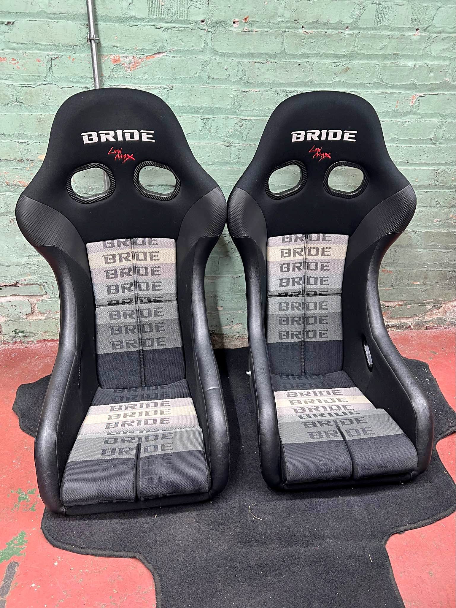 Bride Zeta IV gradient bucket seats silver FRP - Car Interior Parts ...