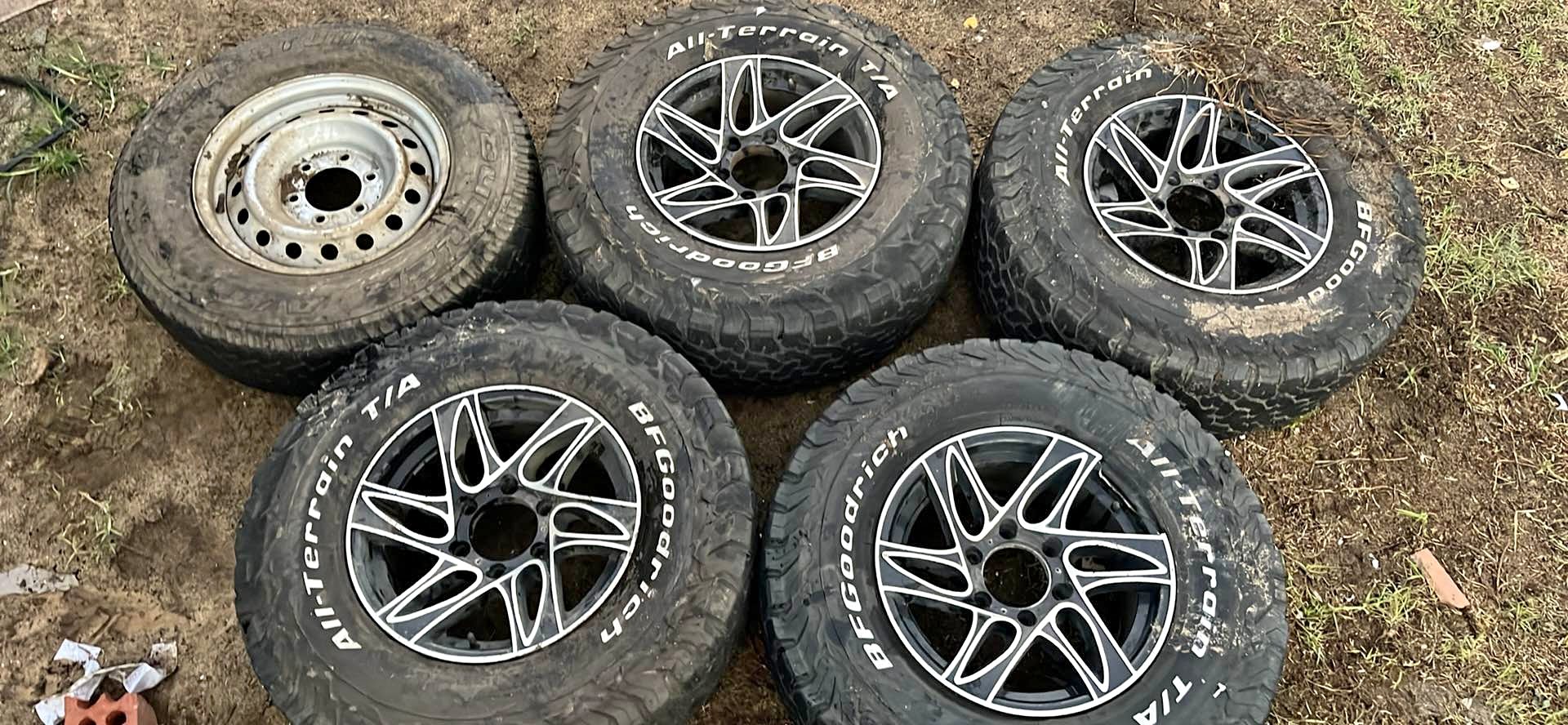 31 inch bf Goodrich all terrain and rims - Car Wheels, Tires & Parts ...