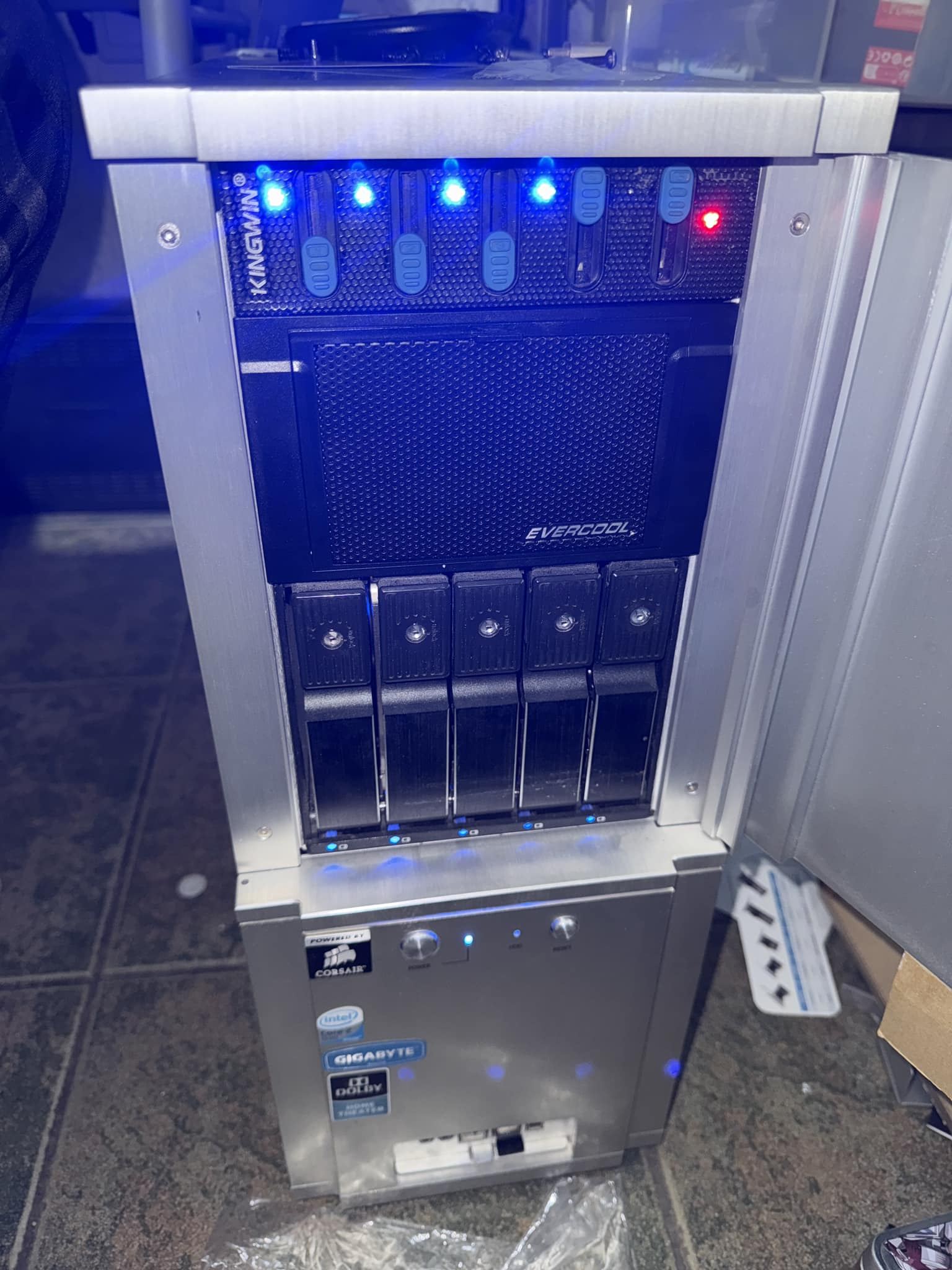 Antec P280 home server build with i7 3770k and 32gb ram