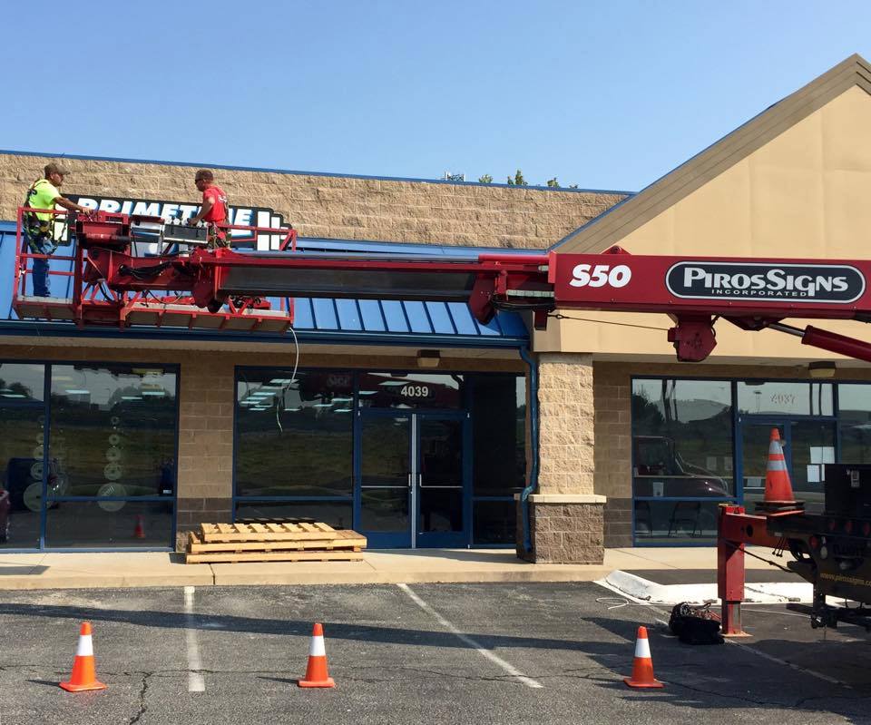 @PirosSigns with their Elliott... - Elliott Equipment Company | Facebook