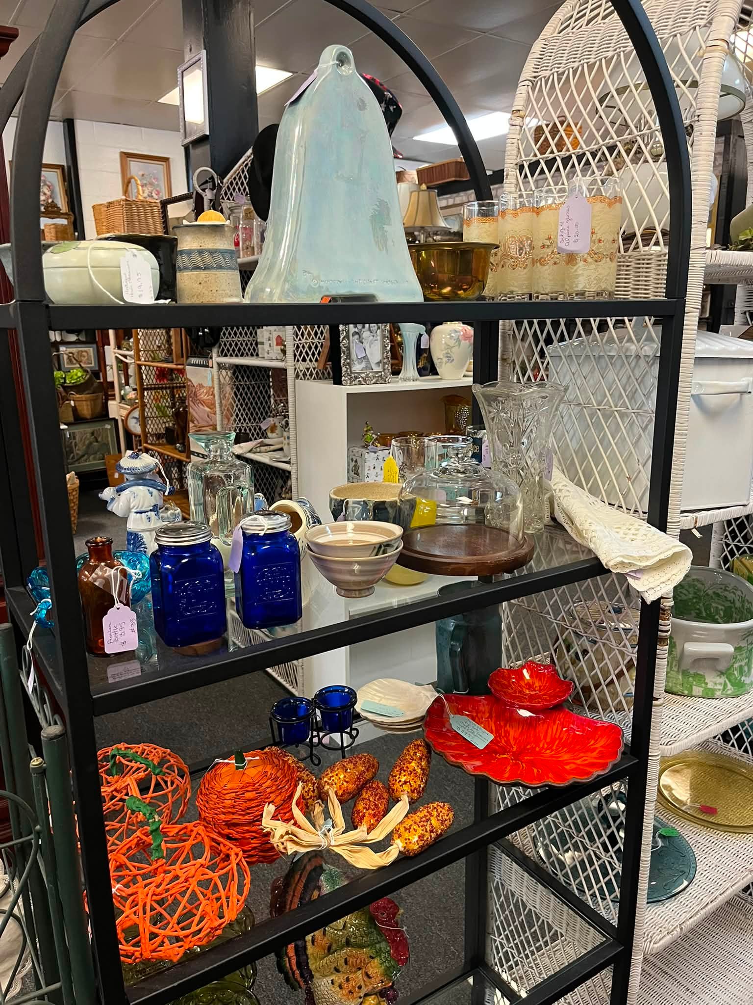 Fran-TasTic Finds Antiques & Curiosities Emporium | Springfield GA