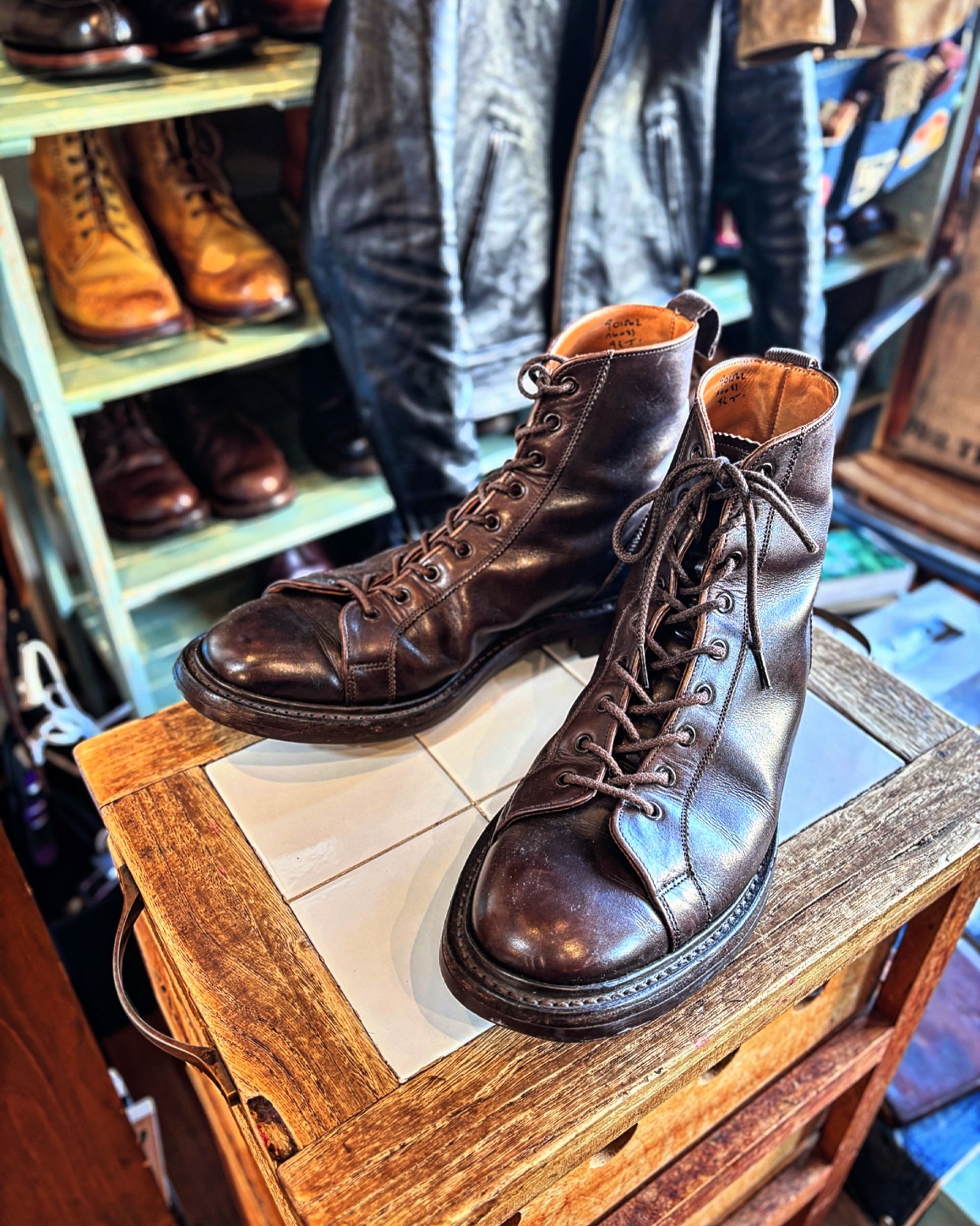 Trickers m6087／Espresso Burnished】 あんま他人様が履いているのは