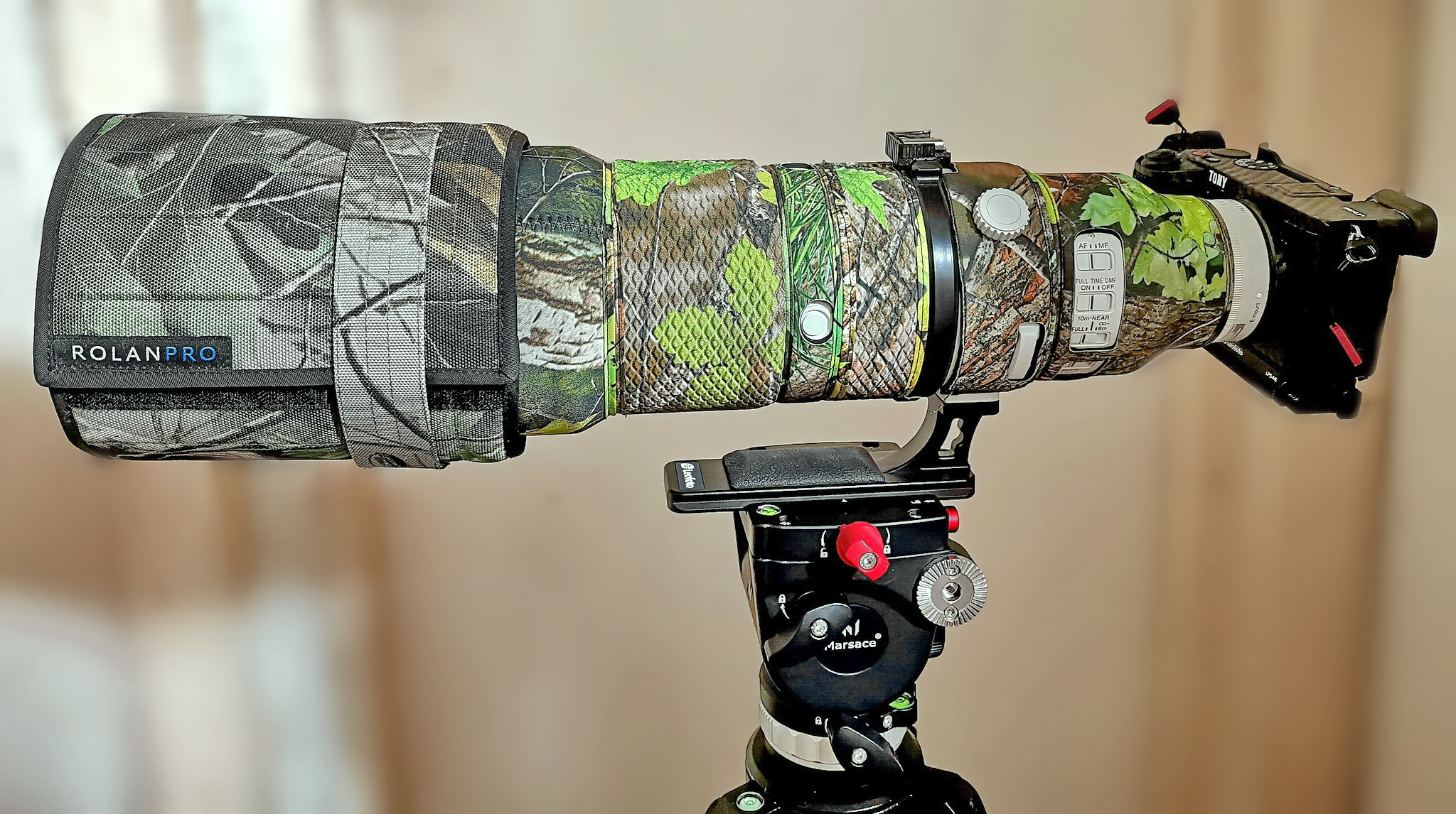 Sony FE 400-800mm lens weight reduction with new foot