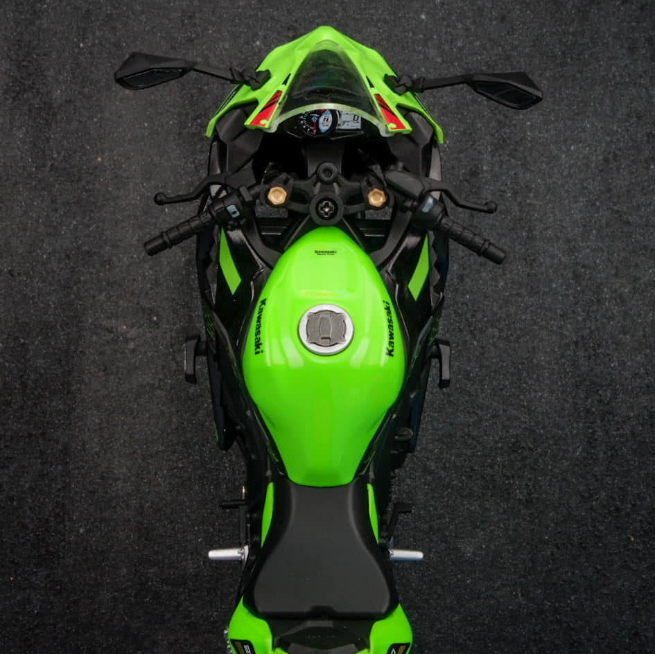 Have a green weekend 💚 Kawasaki Ninja ZX-25R Unboxing & review