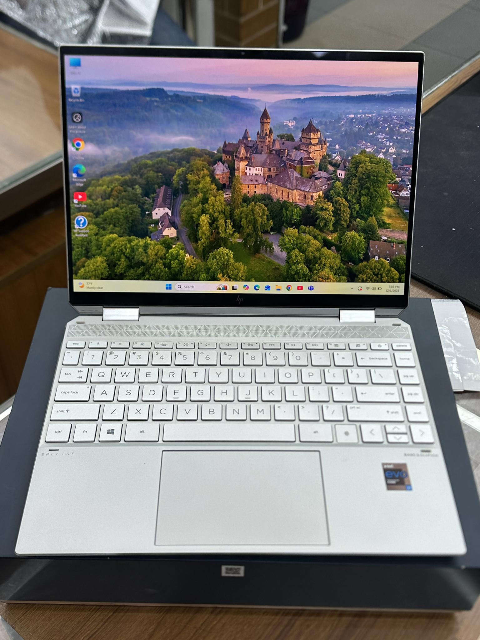 HP Spectre x360 Convertible 14 EA0016TU Core i7 11th Gen 16 GB 