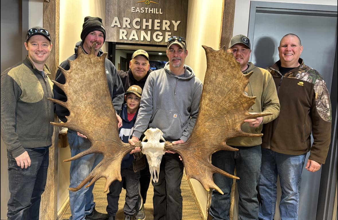 FROW - A new record has been crowned! The Ontario moose... | Facebook