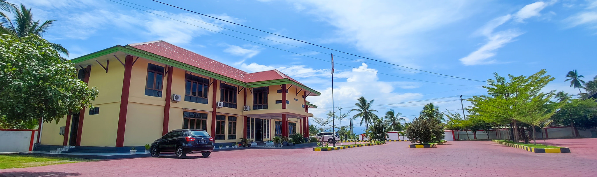 Universitas Parna Raya... - Universitas Parna Raya Manado