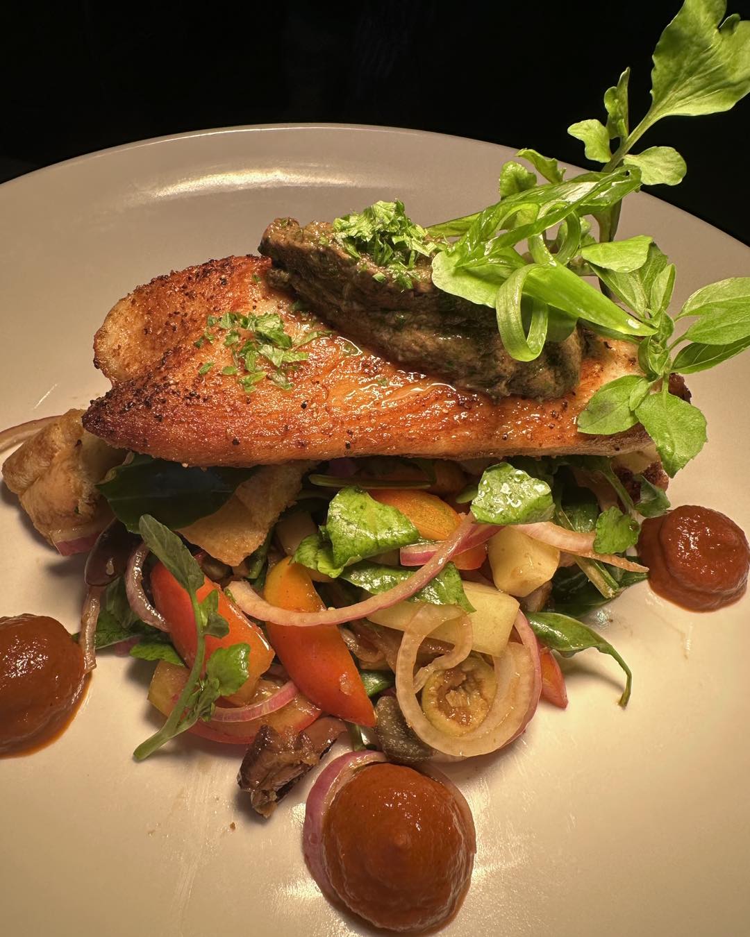 Eat Out Vanuatu | 🐟🥗Poulet Fish Panzanella Salad | Facebook