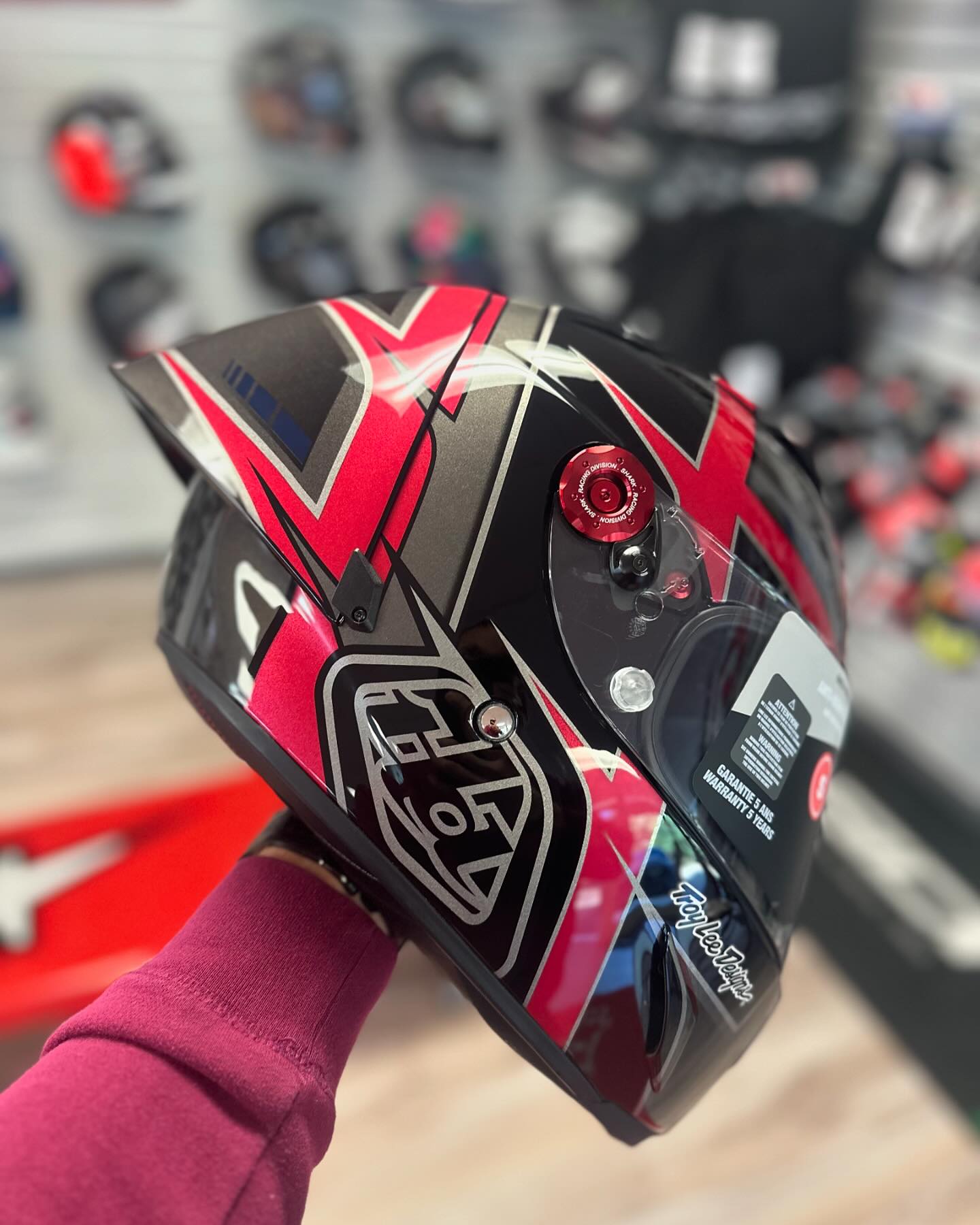 Hell yes! Shark Race-R Pro Carbon GP Cam Peterson Replica Helmet 