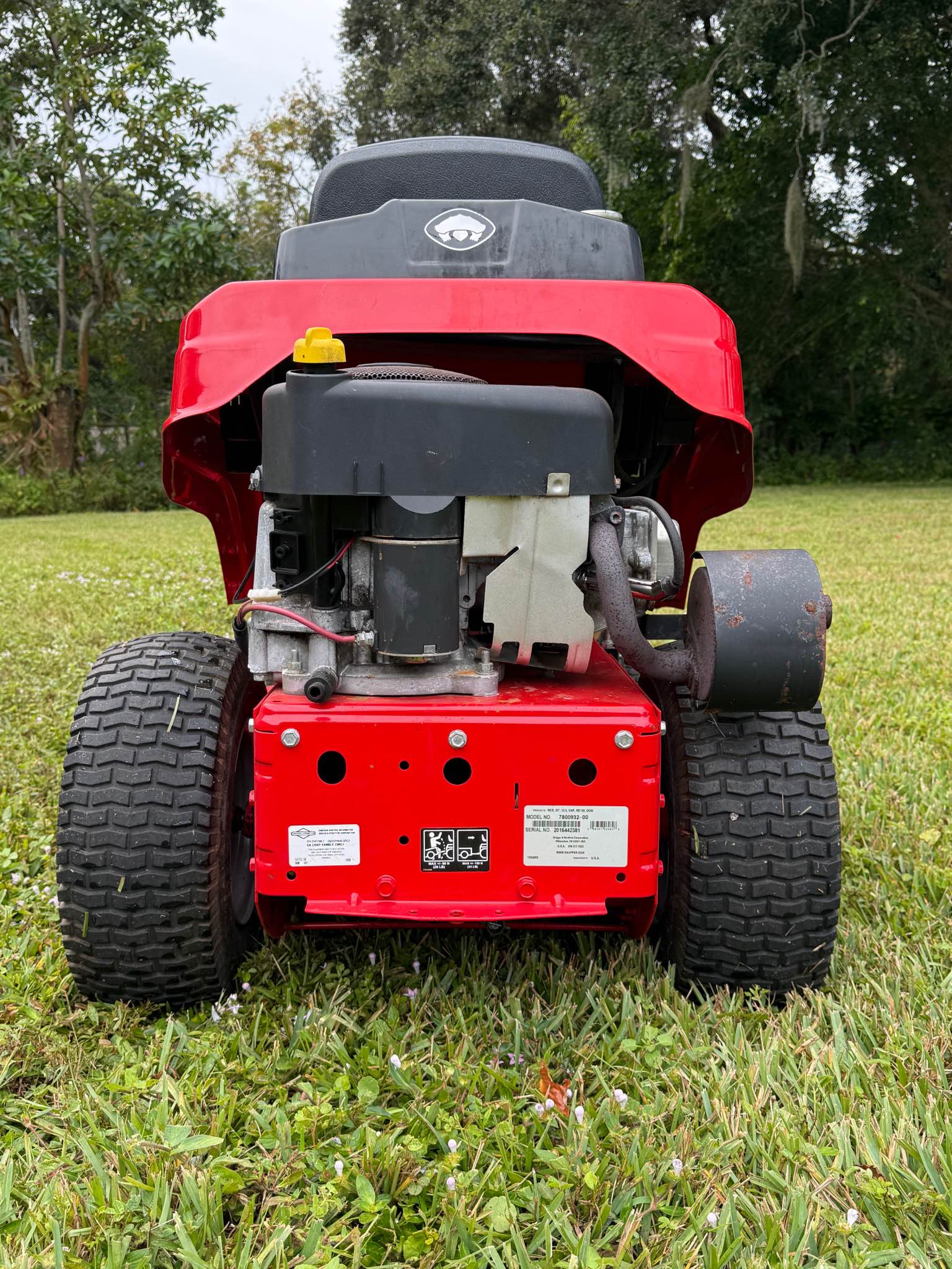 Snapper RE130 33” Rear Engine Riding Mower - 12.5HP Briggs & Stratton ...