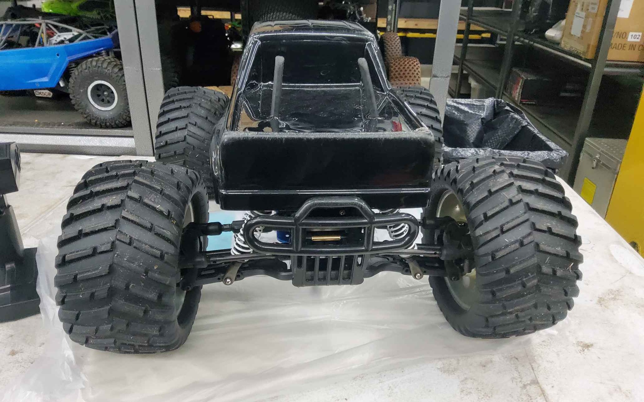 CEN Colossus 1/8 4x4 monster truck - Cars & Trucks - Jacksonville ...