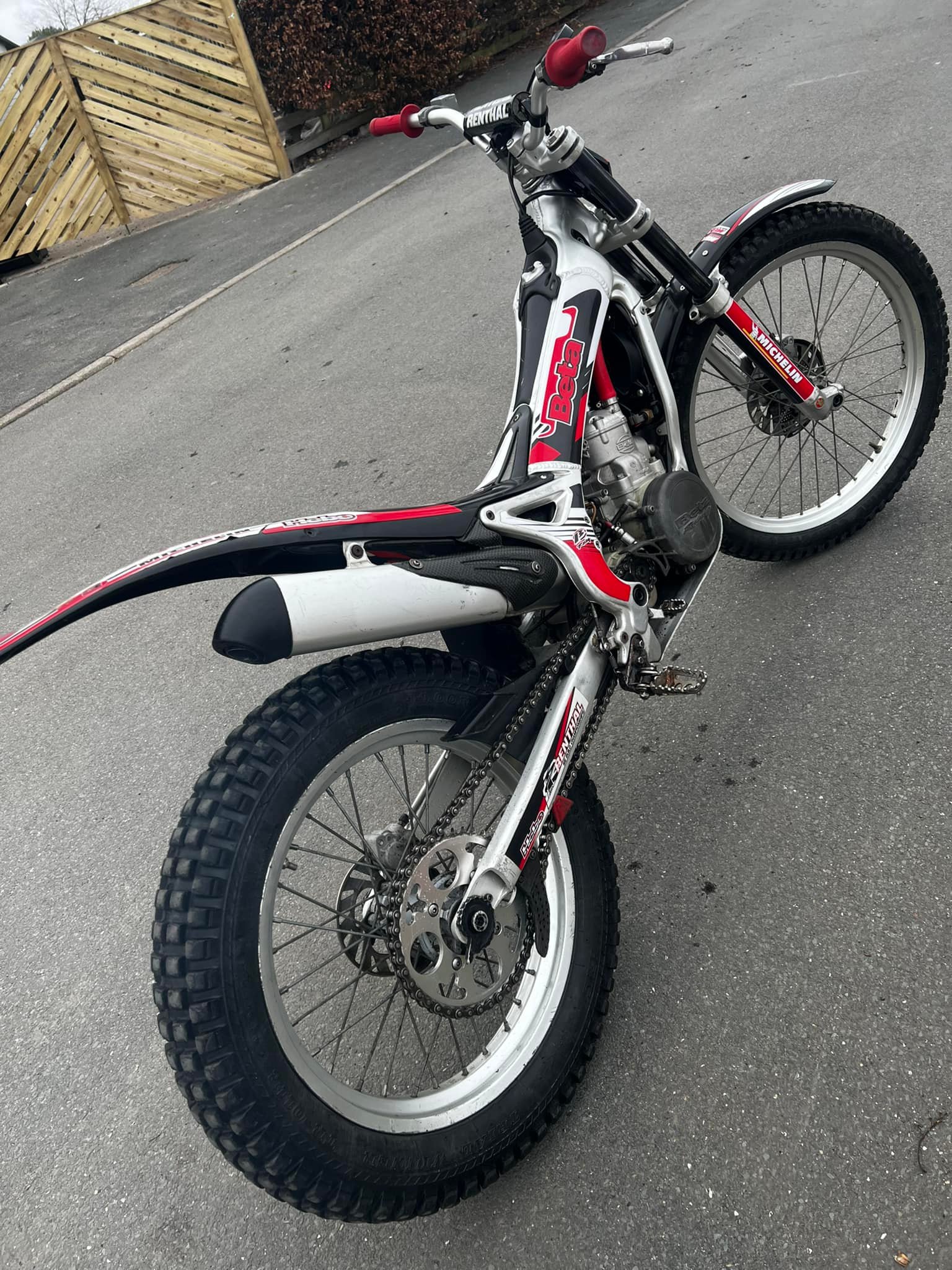 Beta 250cc Rev 3 2001 Compition trials bike ready to go ? who 